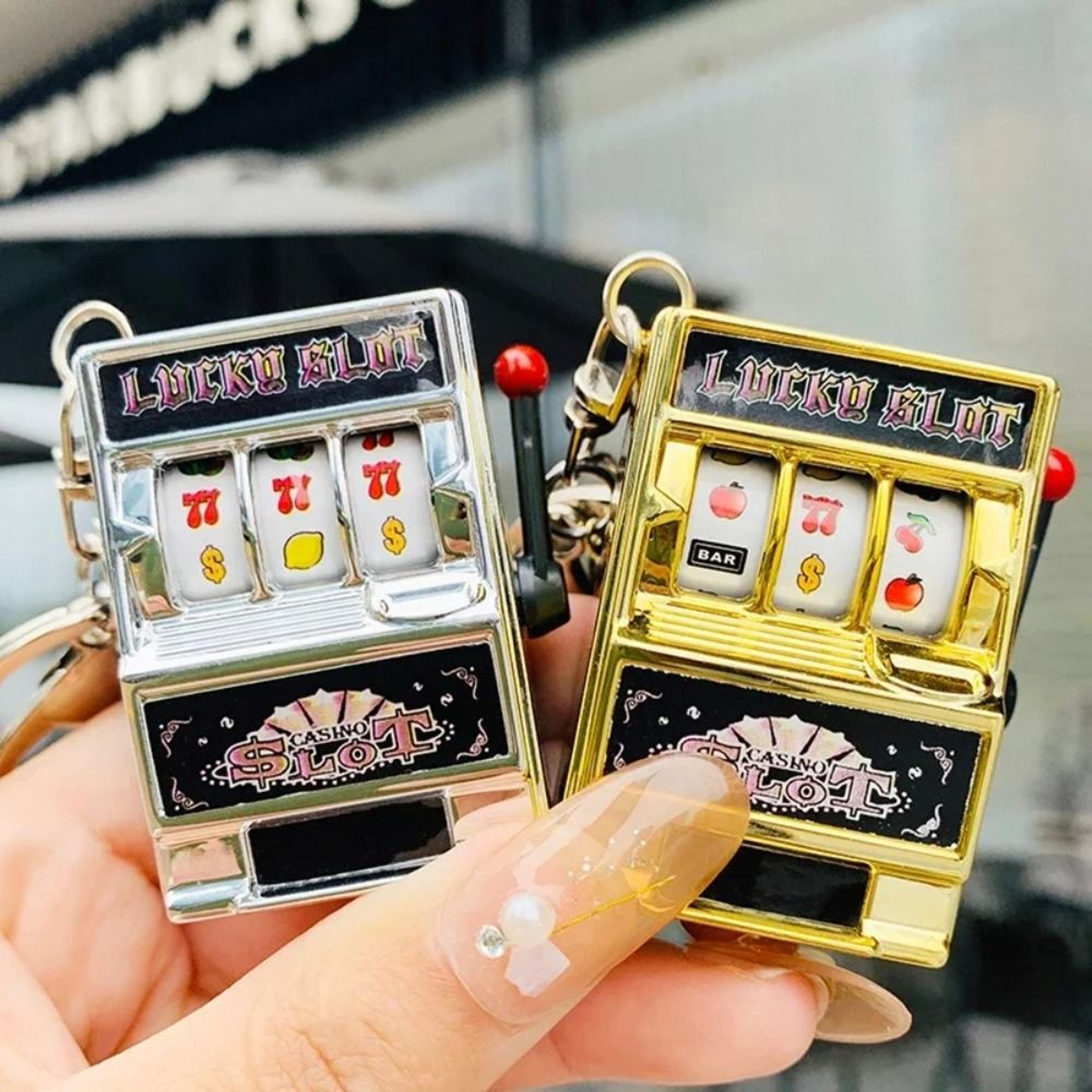 Lucky Spin Mini Slot Machine Keychain Toy for Stress Relief & Pocket Arcade Fun – view 5