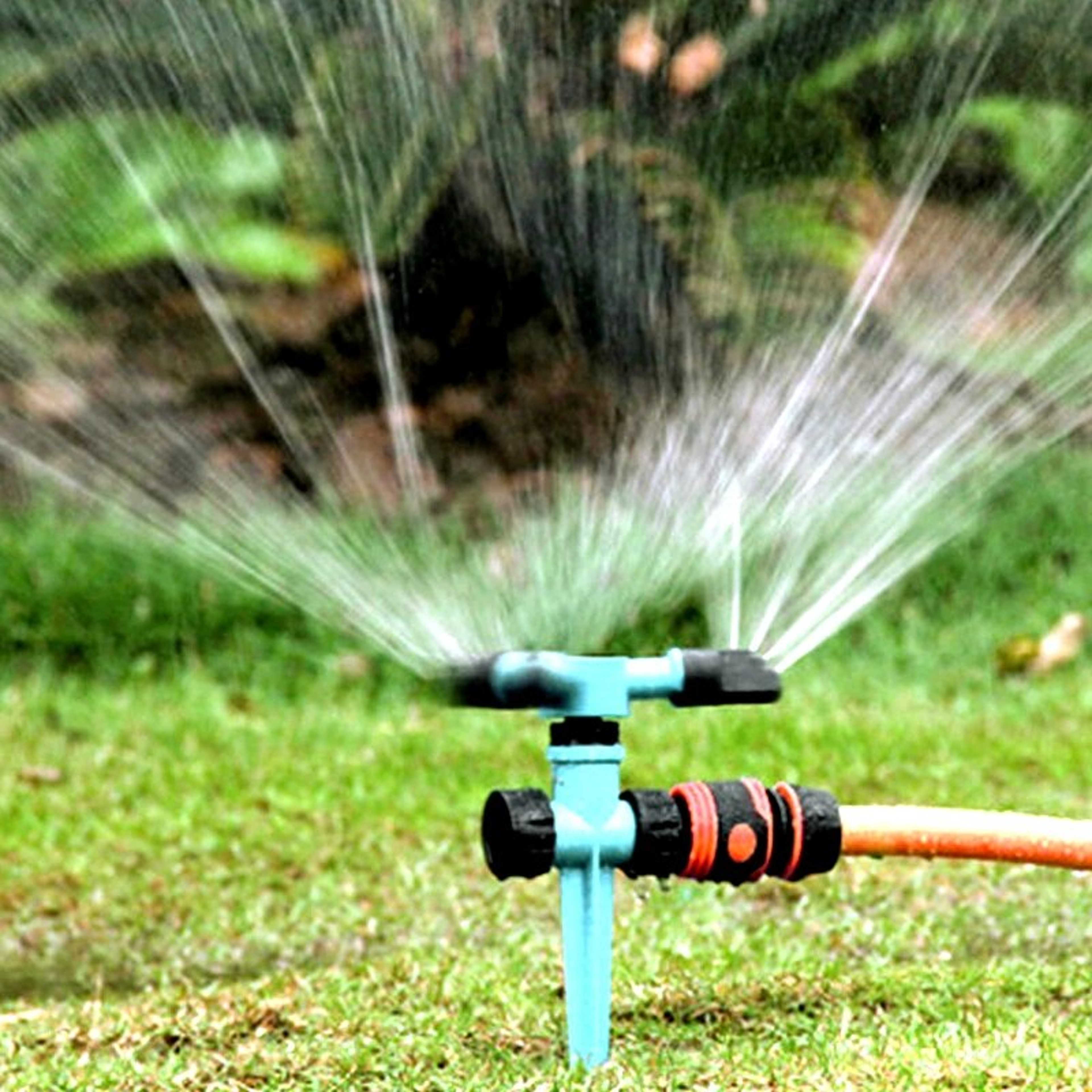 Rotating Lawn Sprinkler for Efficient Garden & Yard Irrigation – view 1
