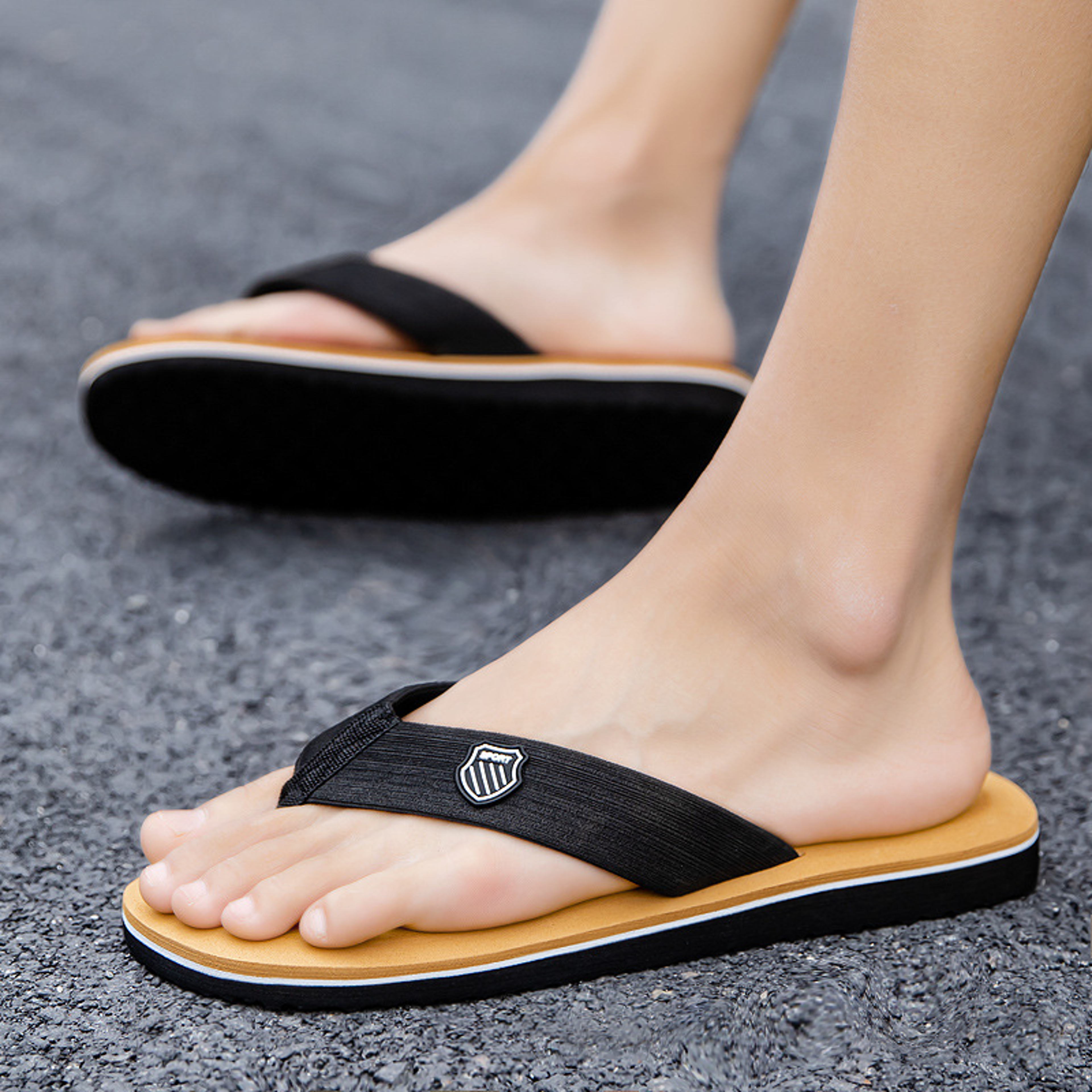 Summer NonSlip Flat Slides Mens Casual Flip Flops Fashion Beach Shoes Men Mens Slippers Indoor 1