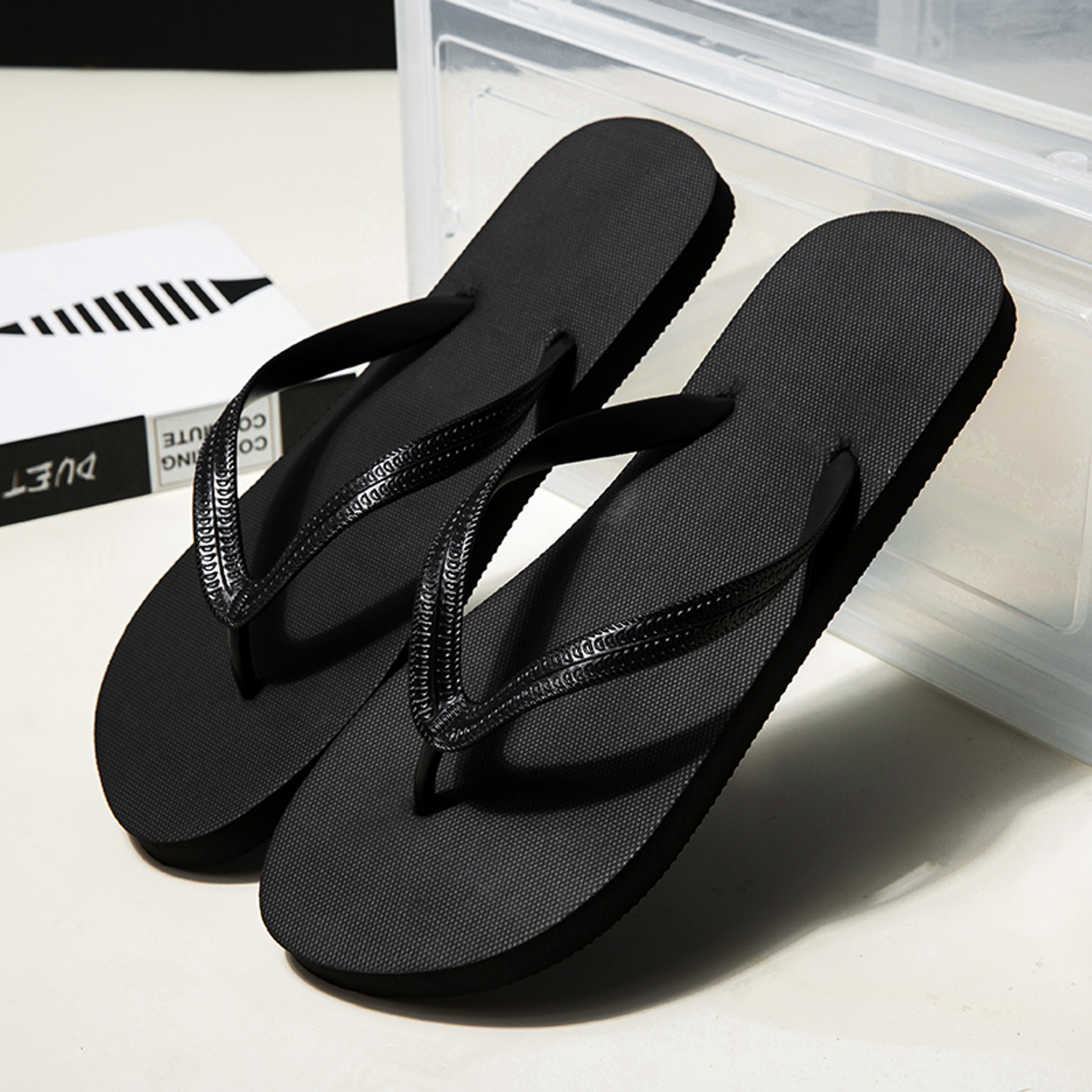 Fashion Non-slip Casual Male Sandals, High Quality Men's Flip Flops, Summer Light Beach Slippers – view 1