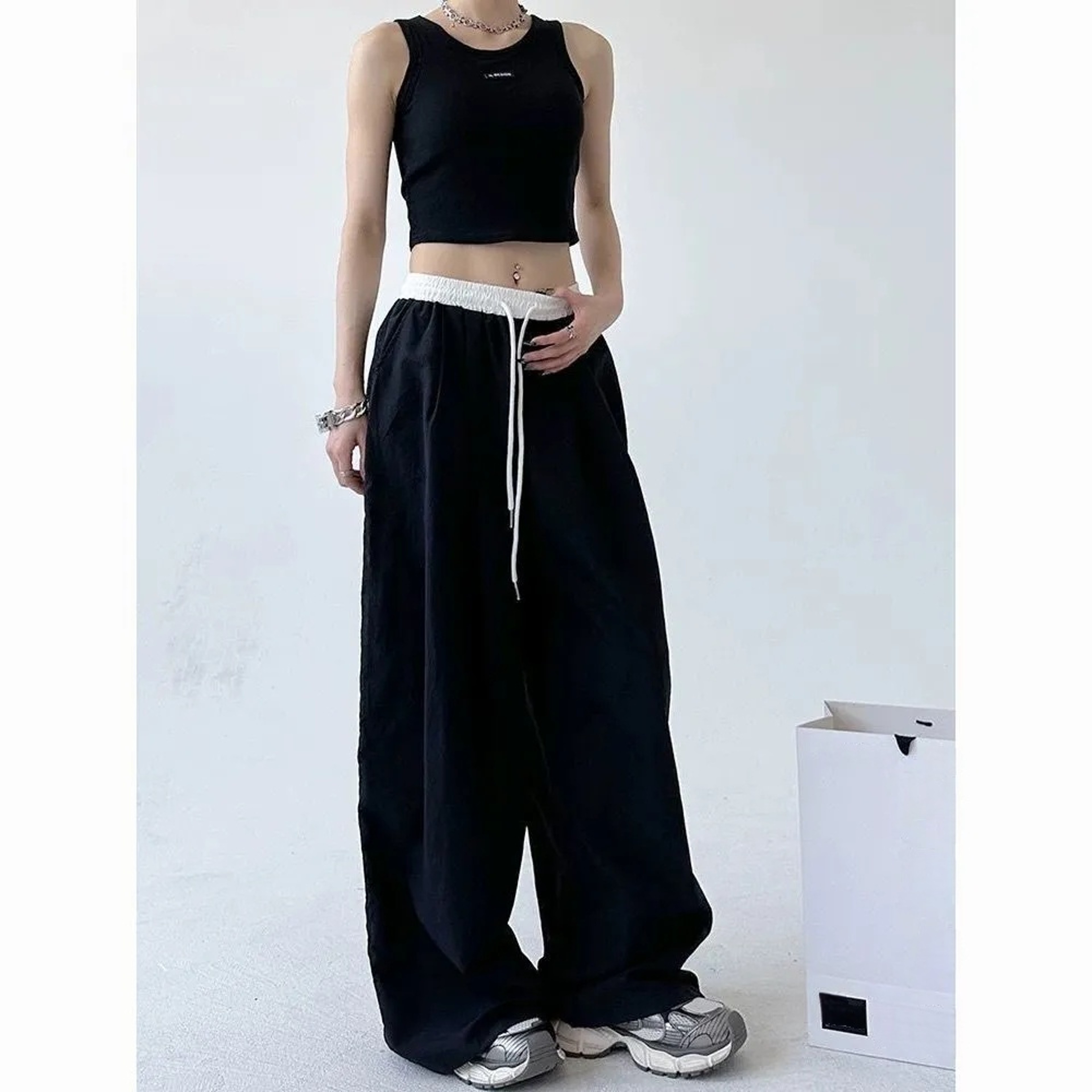 High Street Women's Wide Leg Pants, Drawstring Cargo Pants, Hip Hop Lady's Summer Trousers, Stylish Female Trousers – view 2