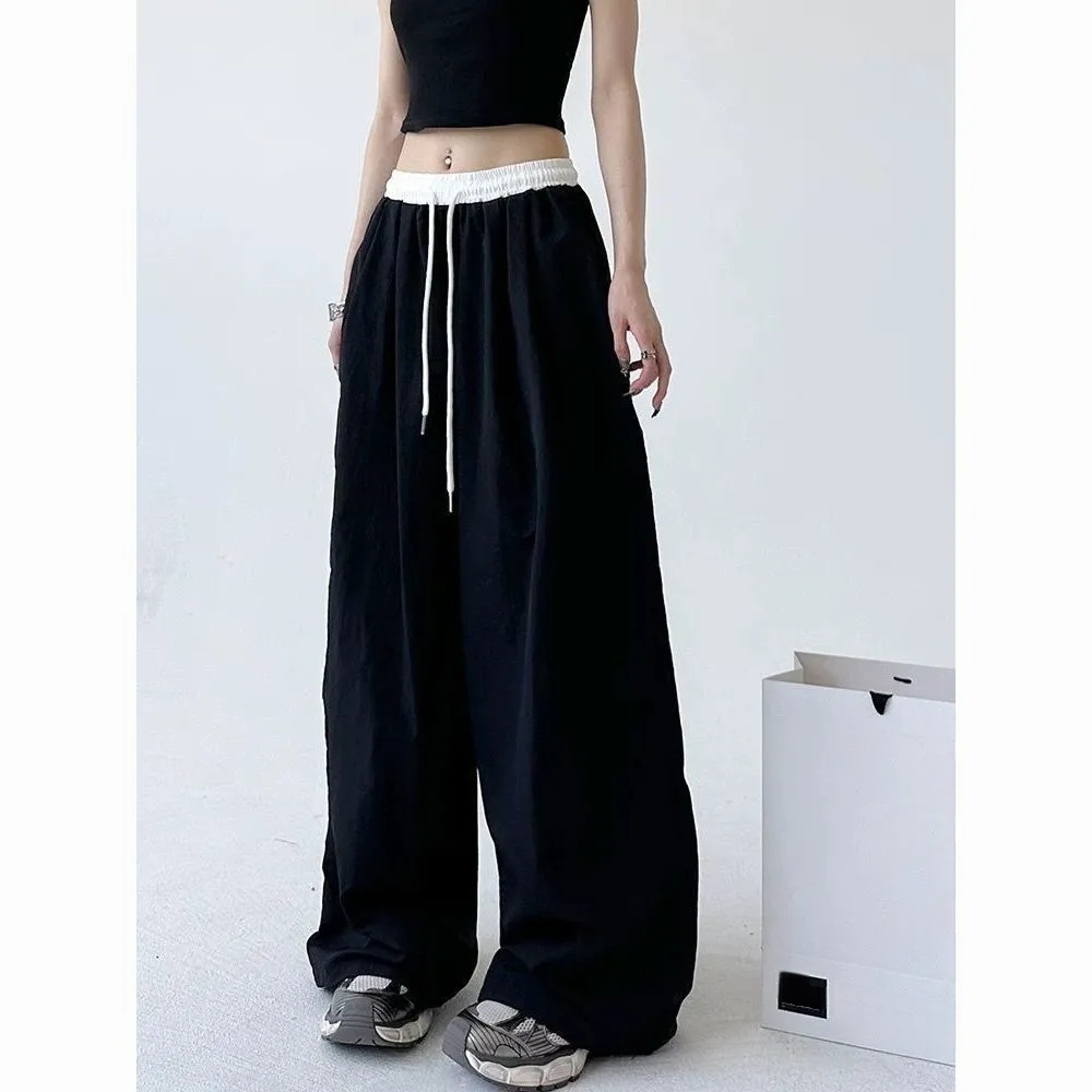 High Street Women's Wide Leg Pants, Drawstring Cargo Pants, Hip Hop Lady's Summer Trousers, Stylish Female Trousers – view 4