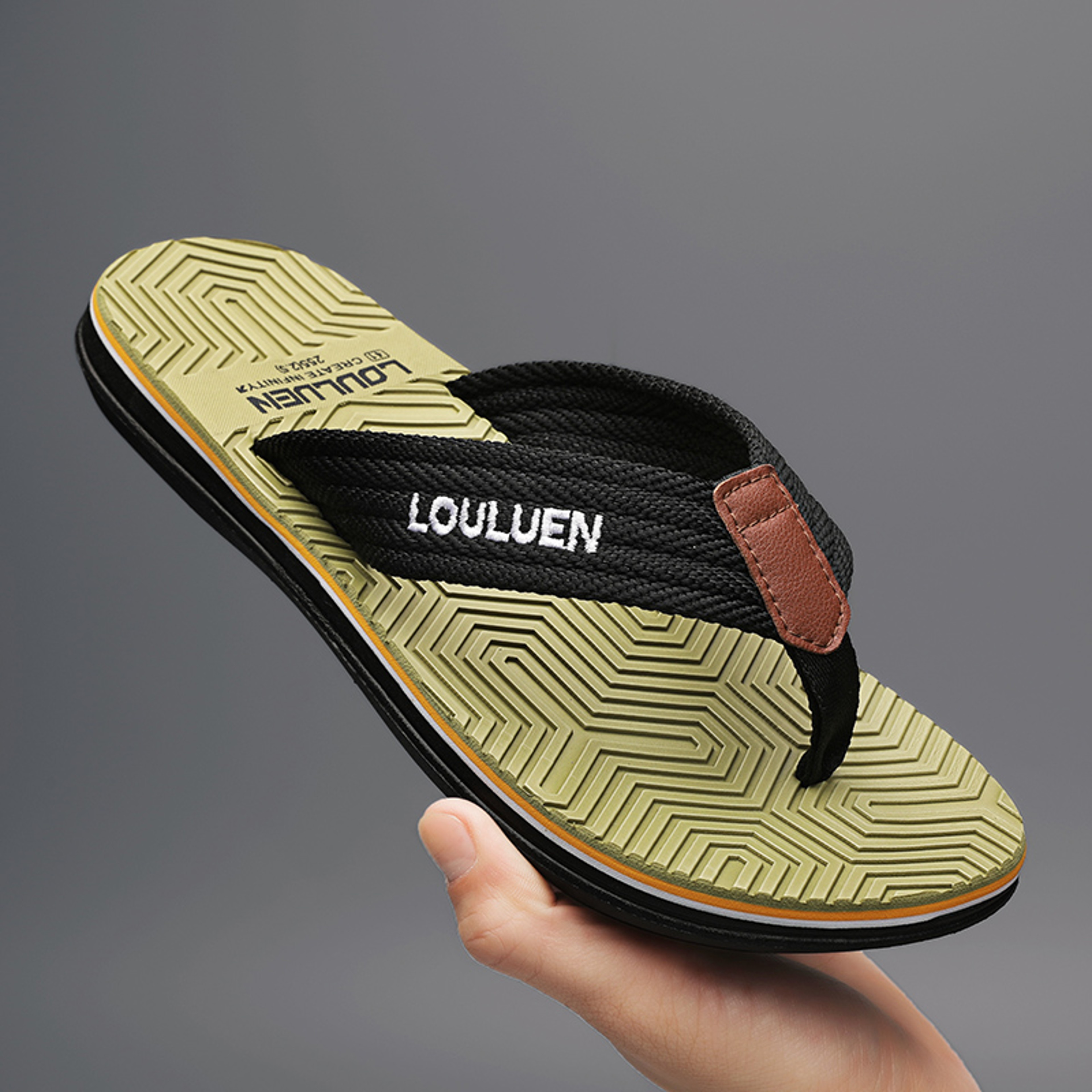 Mens Super Comfortable New Flip Flops Cool Classic Summer Slippers Fashionable Beach Shoes Perfect  4