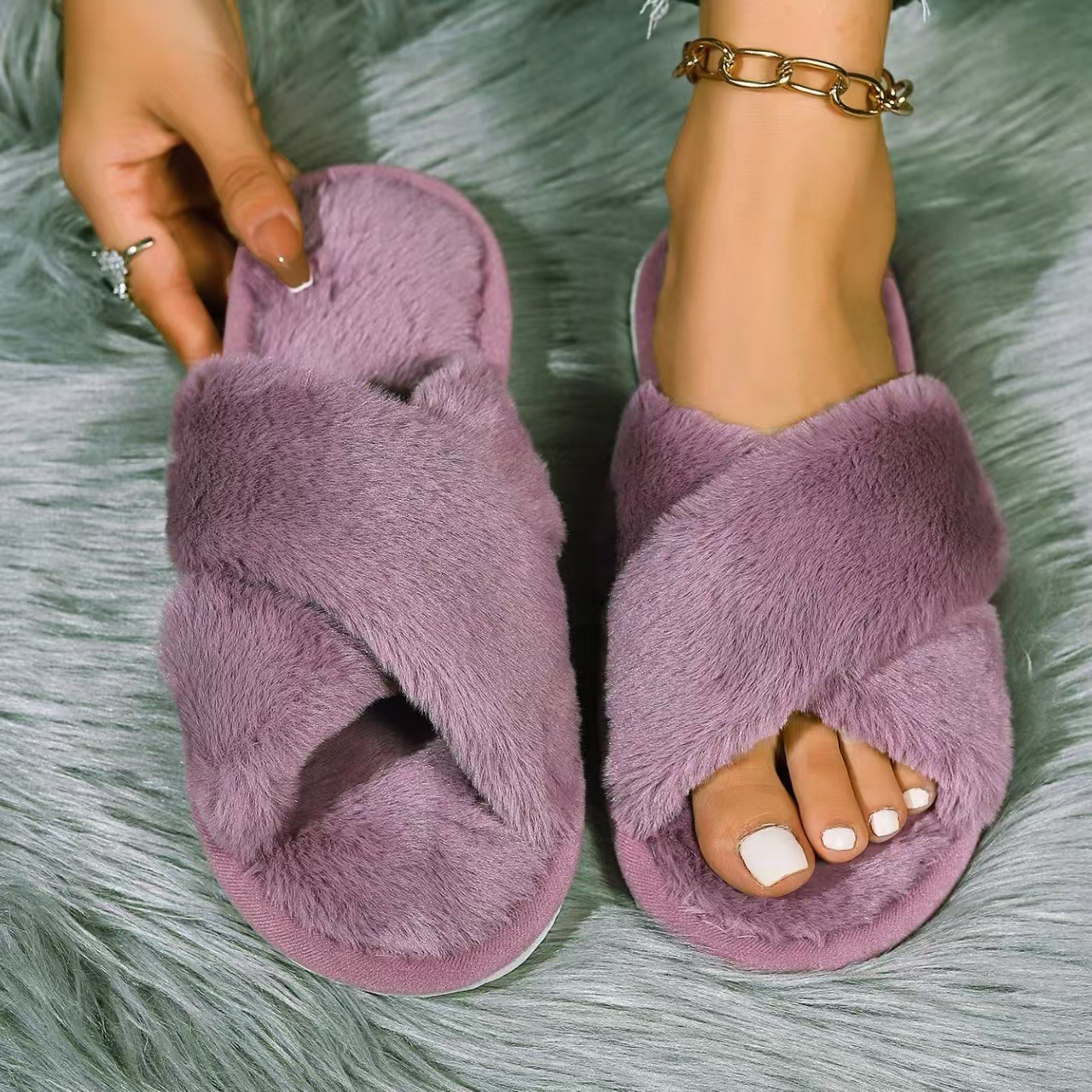 Sexy EVA Light Flip Flops Popular Cross Furry Slippers Female Fluffy Slides Autumn Winter Outdoor F 2