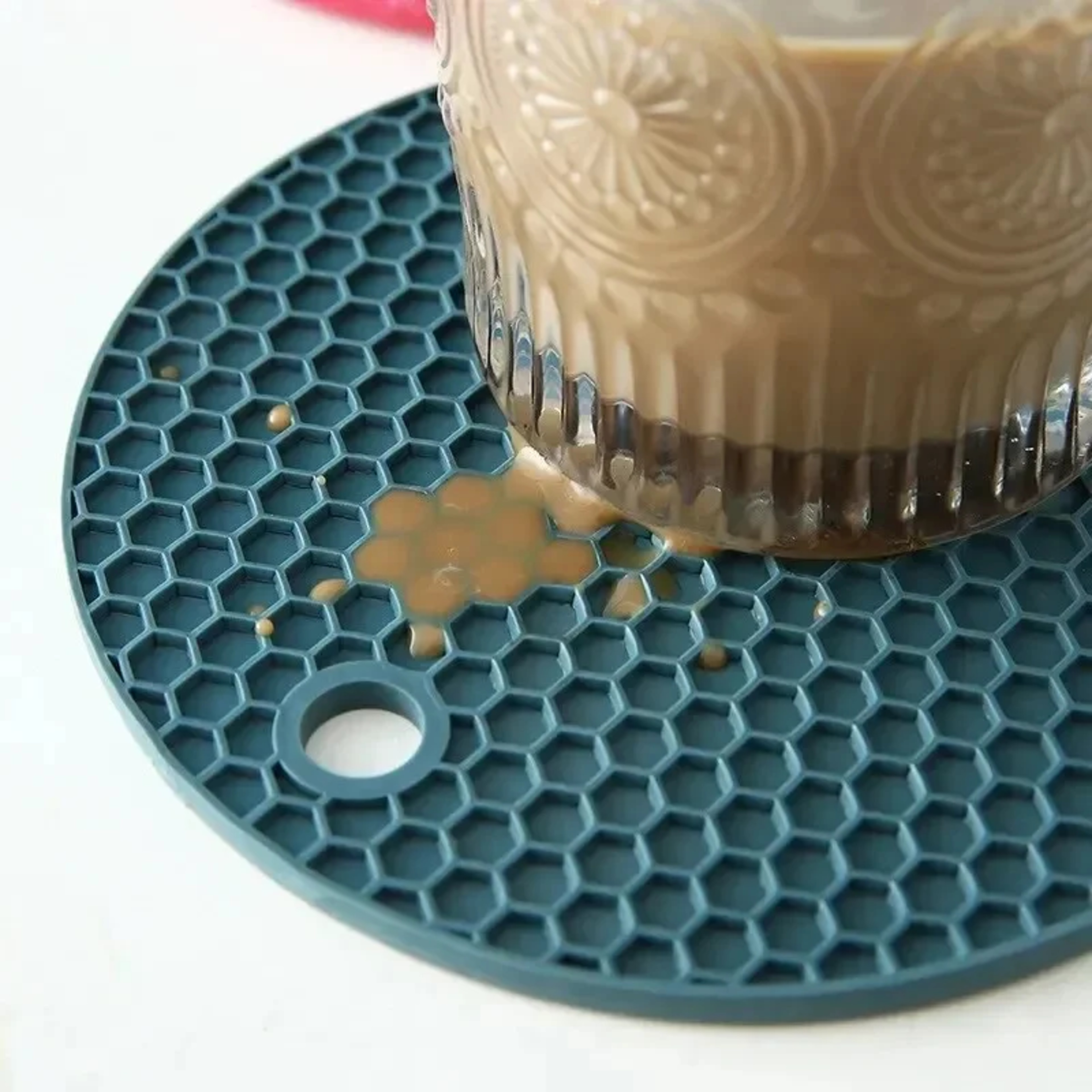 NonSlip Placemat Round Heat Resistant Silicone Mat Drink Cup Coasters Insulation Kitchen Accessorie 0