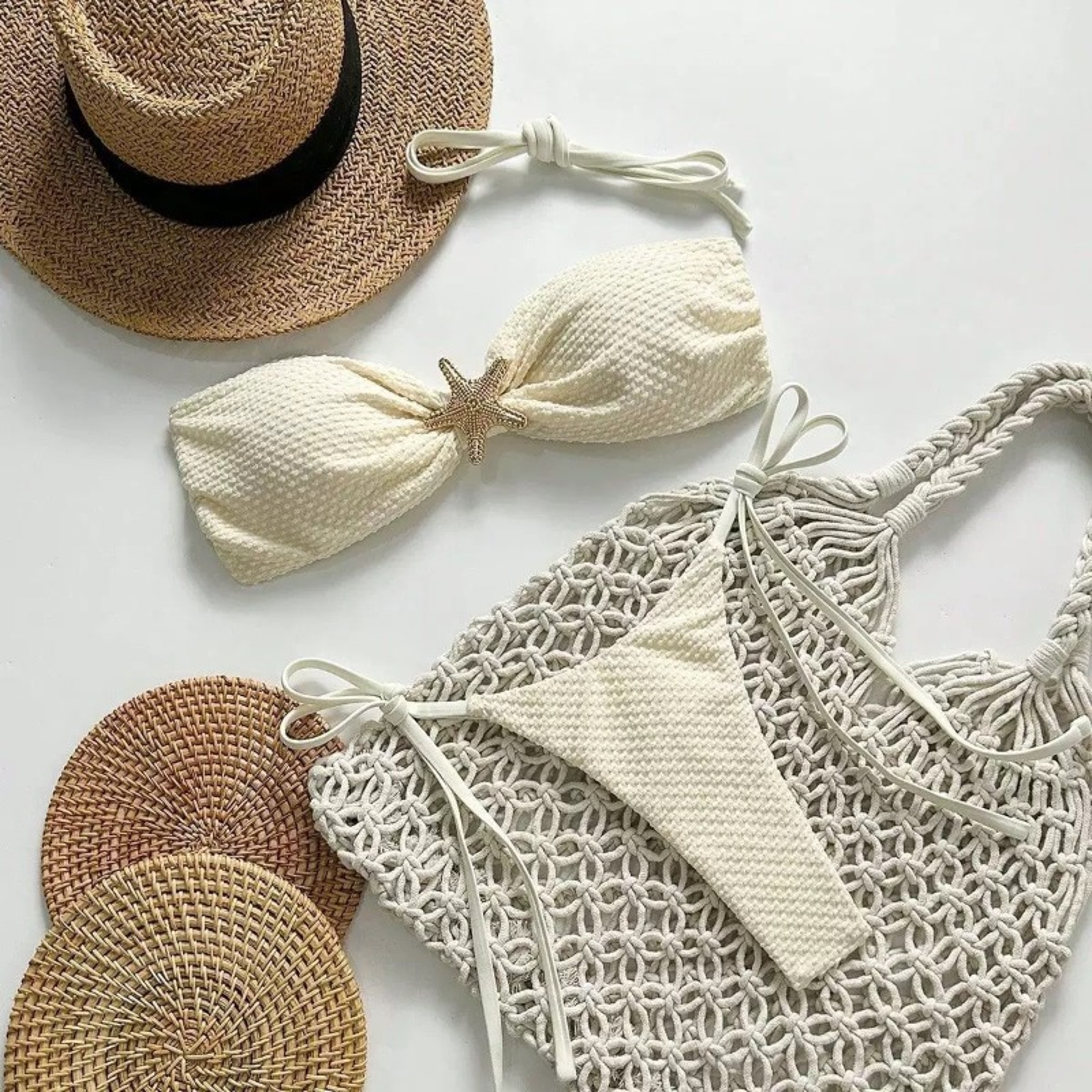European and American Sexy Lace-Up Bikini, Solid Color Swimsuit, Women's Small Fresh Split Beach Style, Pure Desire Swim – view 1