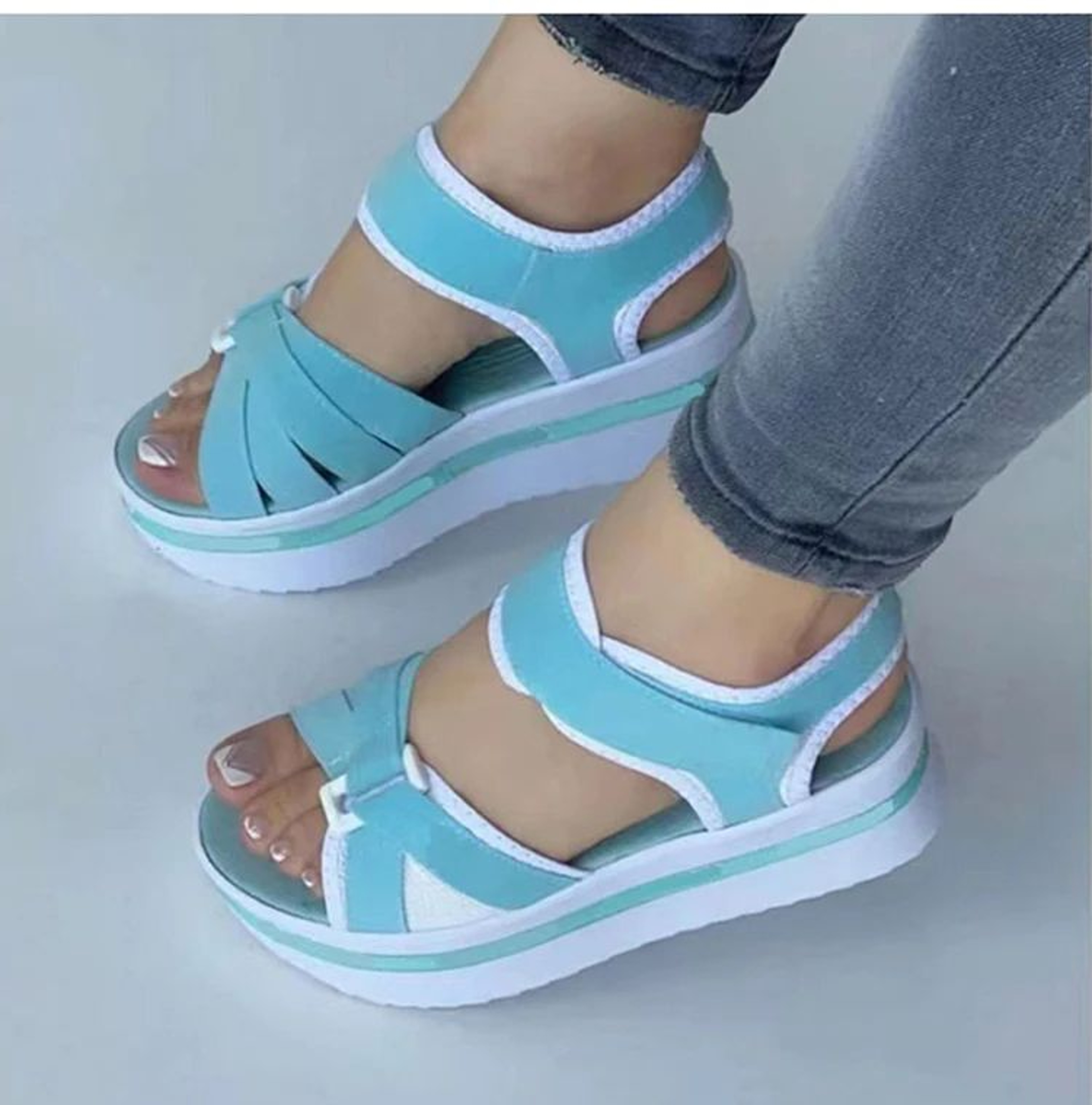 Lightweight Outdoor Platform Sandals for Casual  Beach Wear 1