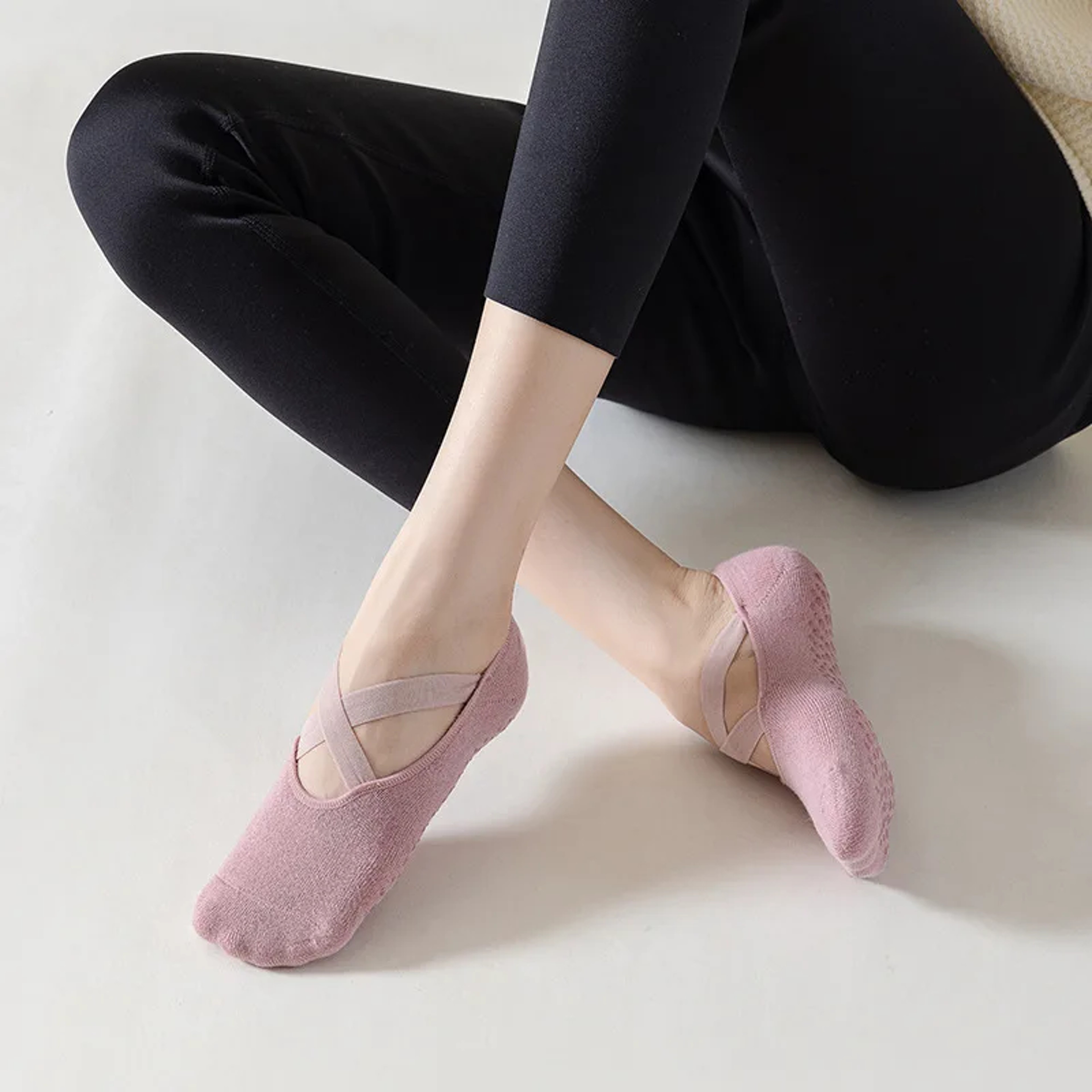 Anti-Slip Yoga Socks for Women, Backless Silicone Pilates Ballet Socks, Breathable Bandage Dance Grip Socks for Studio – view 4