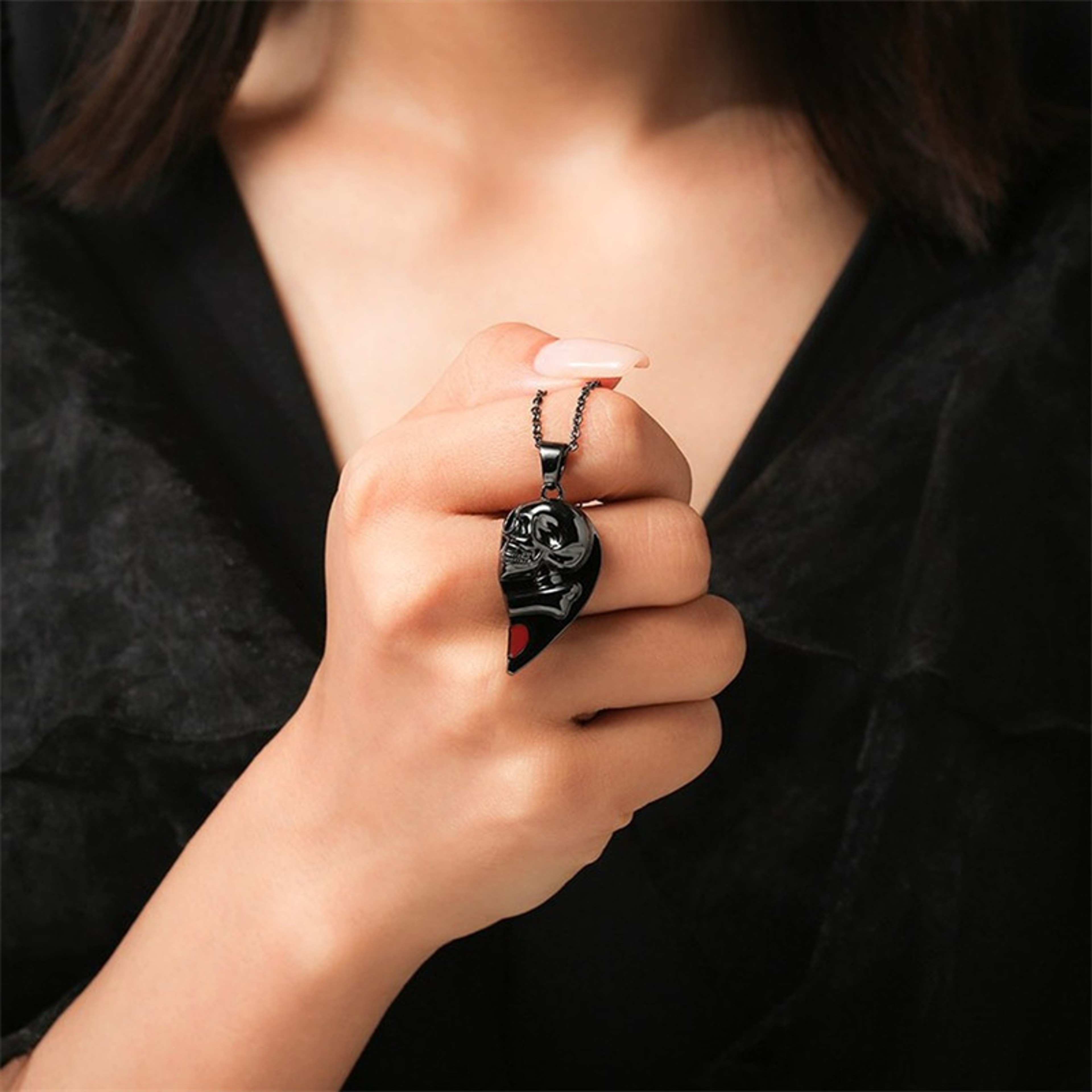 Creative Gothic Punk Skull Red Love Magnetic Heart Necklace Couple Jewelry For Women Men 3