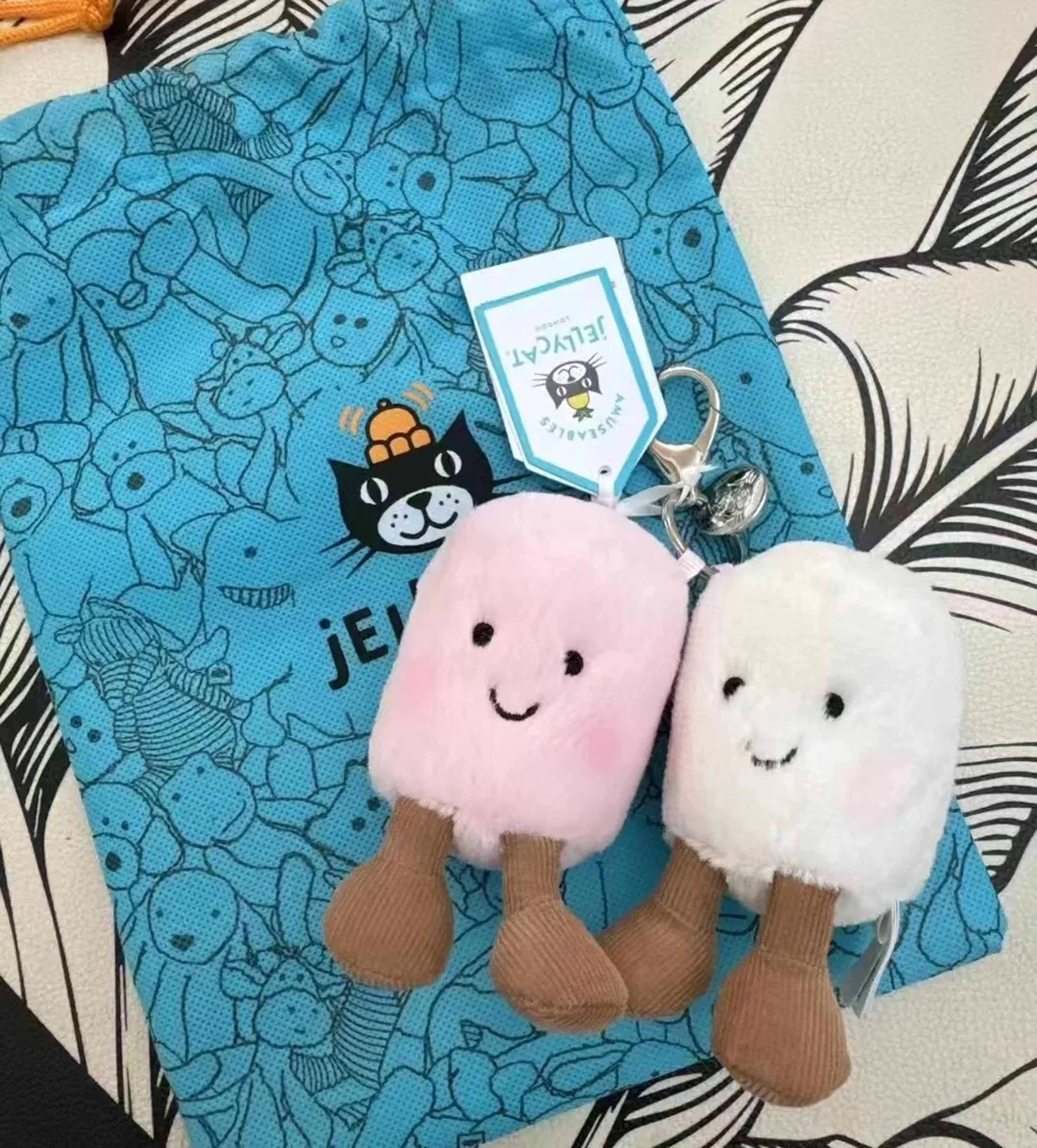 Cute Plush Cotton Cat Candy Two Tone Soft Keychain Bag Pendant Doll Plush Accessories Car Pendant Gift – view 6