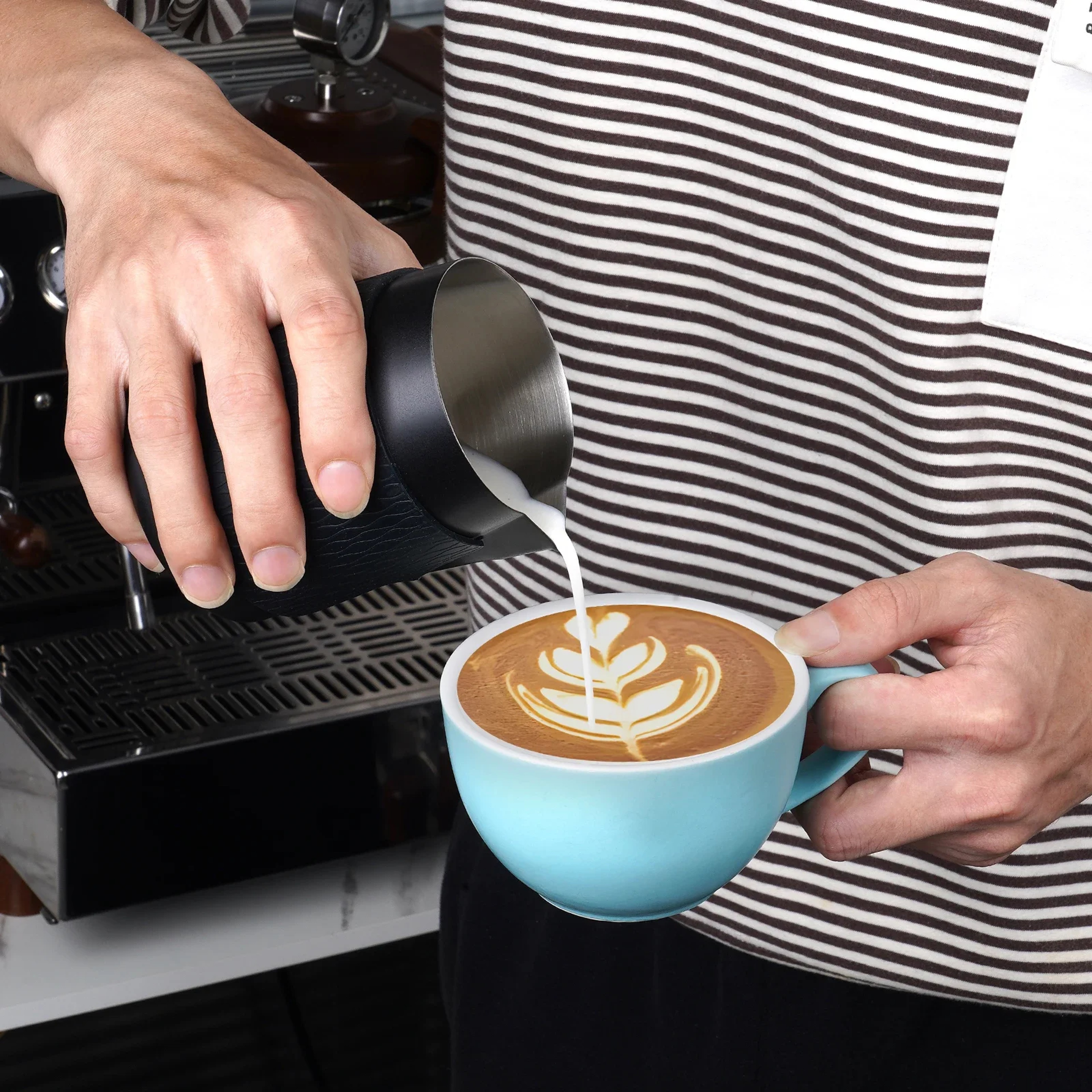 Espresso Steaming Pitcher With Sharp Spout Milk Frothing Jug Without Handle 0