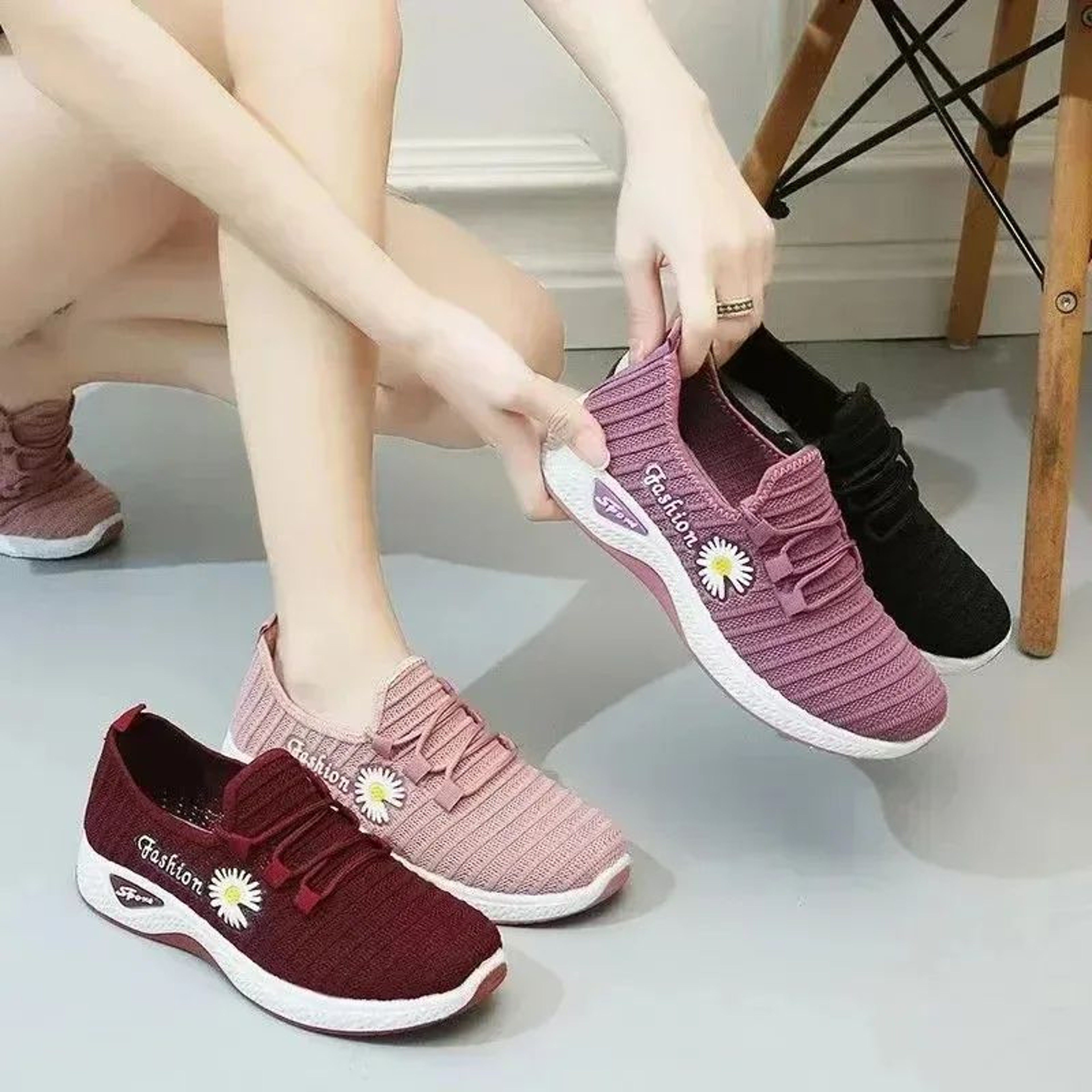 Lightweight Sneakers For Women Breathable Net Shoes With Comfortable Soft Sole Casual Adult Sneaker 0