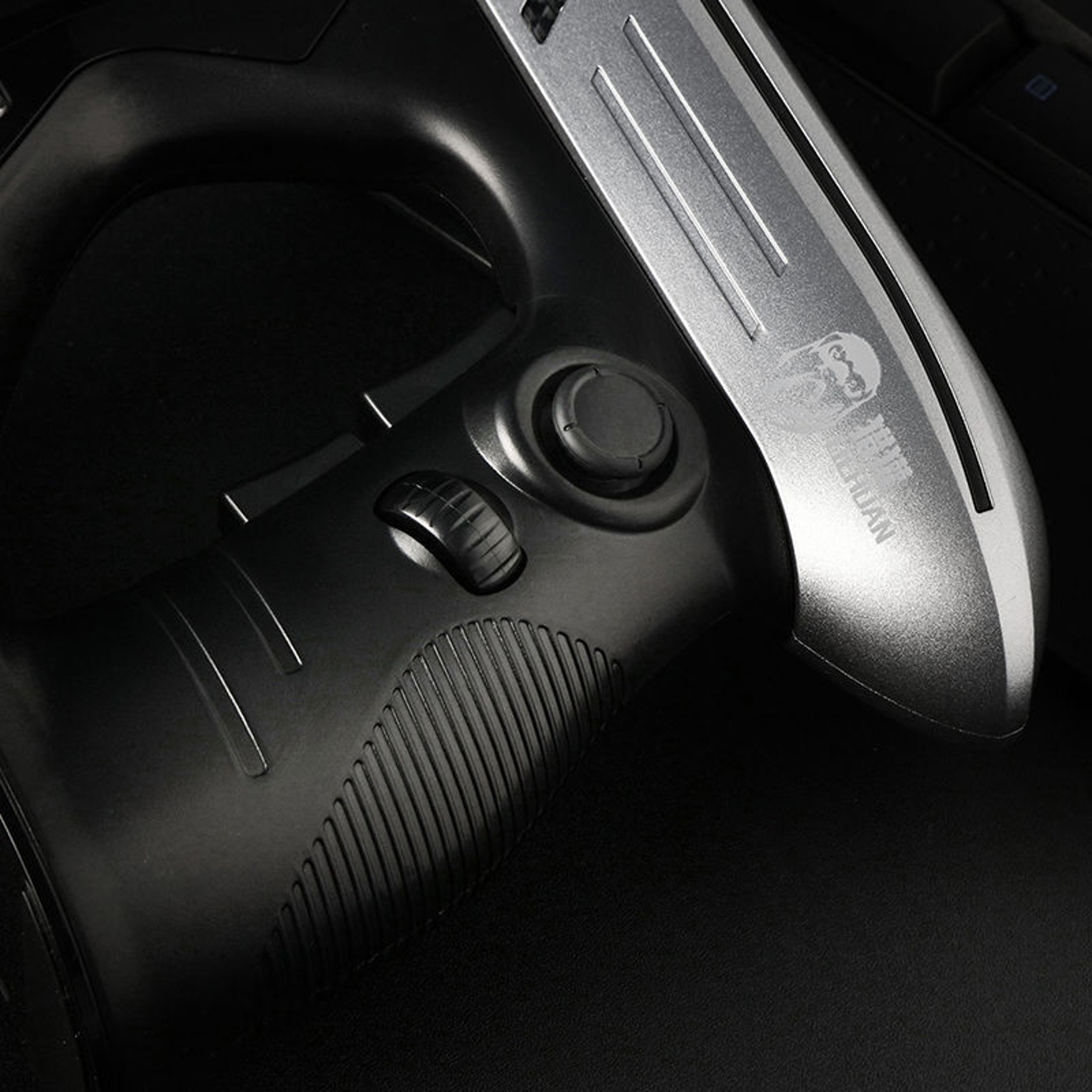 Vertical Mouse Game Ergonomic for E-sports, 3D Competitive Gaming Mouse, Unique Special-shaped Personalized Design – view 4