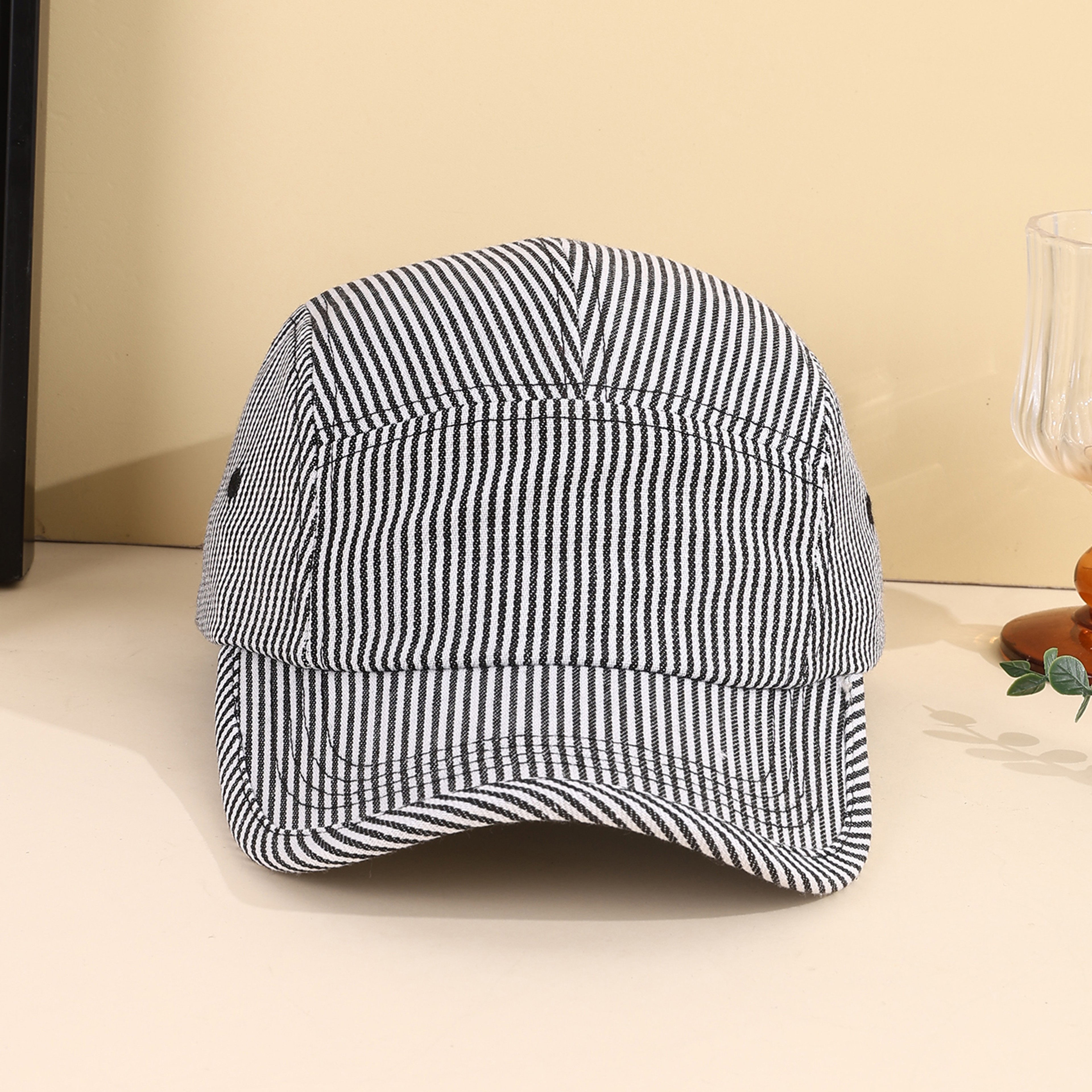 Korean Minimalist Striped Baseball Cap, Streetwear Hip Hop Flat Brim Hat, Unisex Couple Style Adjustable Fashion Cap – view 5