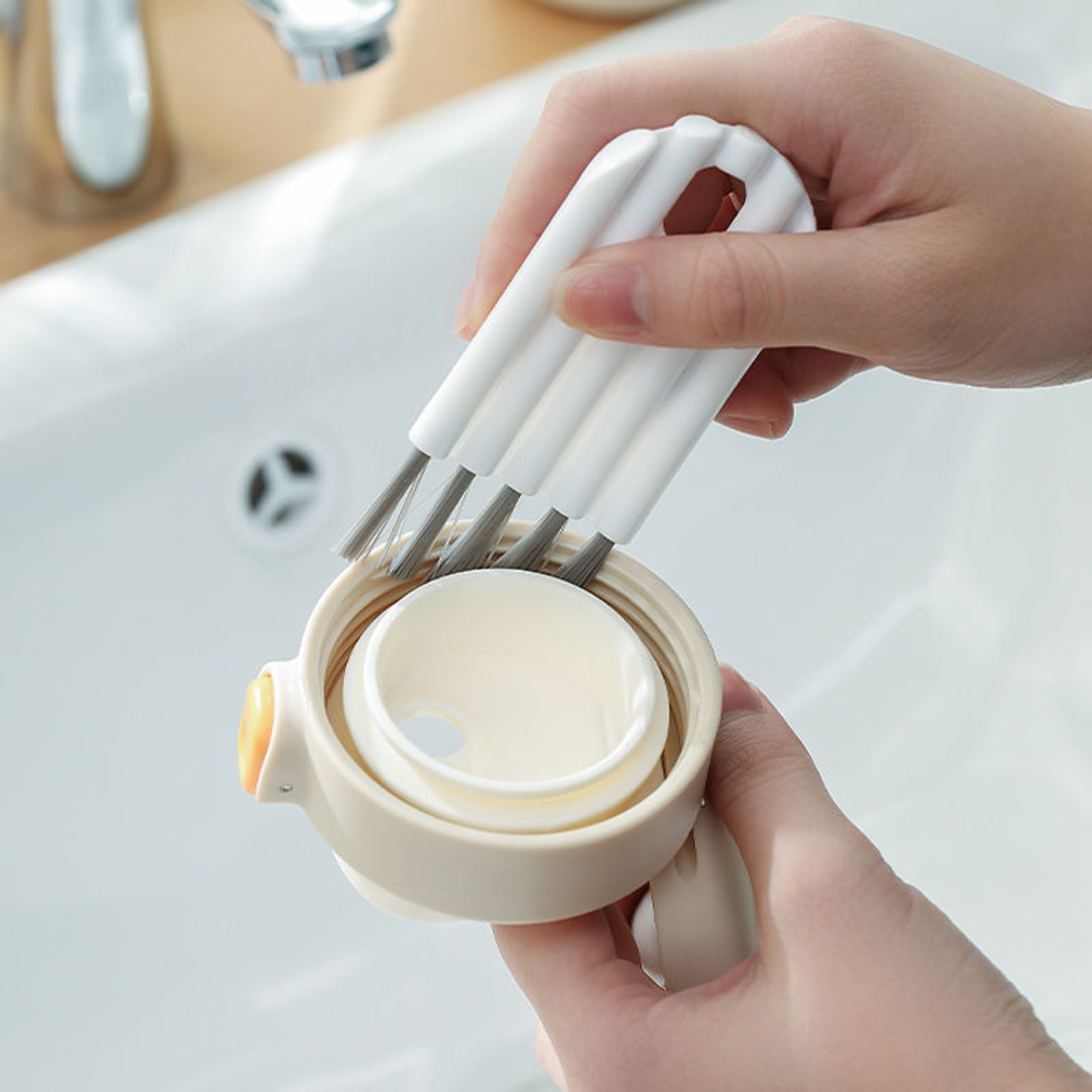 Bottle Groove Cleaning Brush For Lids Caps  Tight Gaps 0