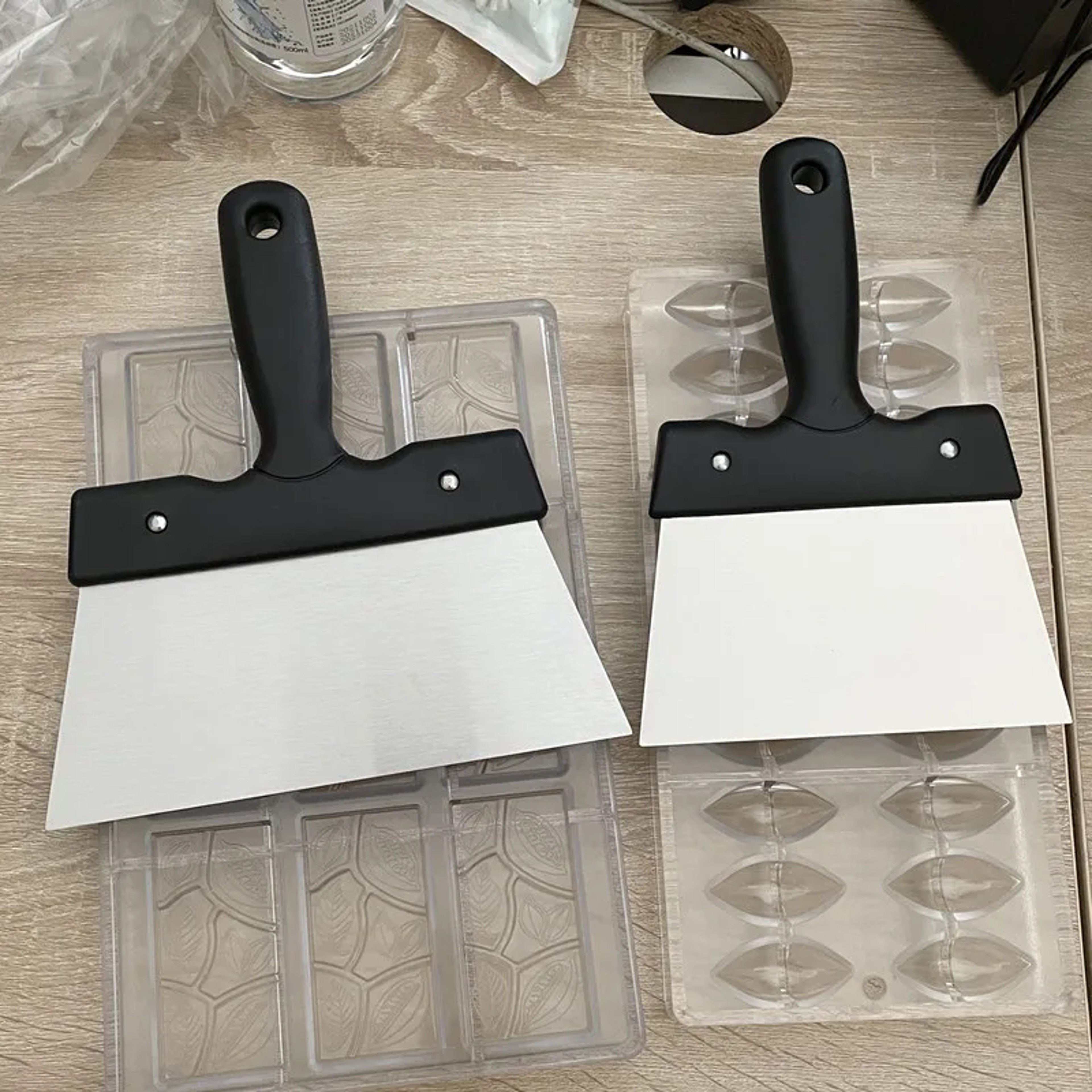 Professional Chocolate Scraper  Stainless Steel Dough Smoothing Spatula 3