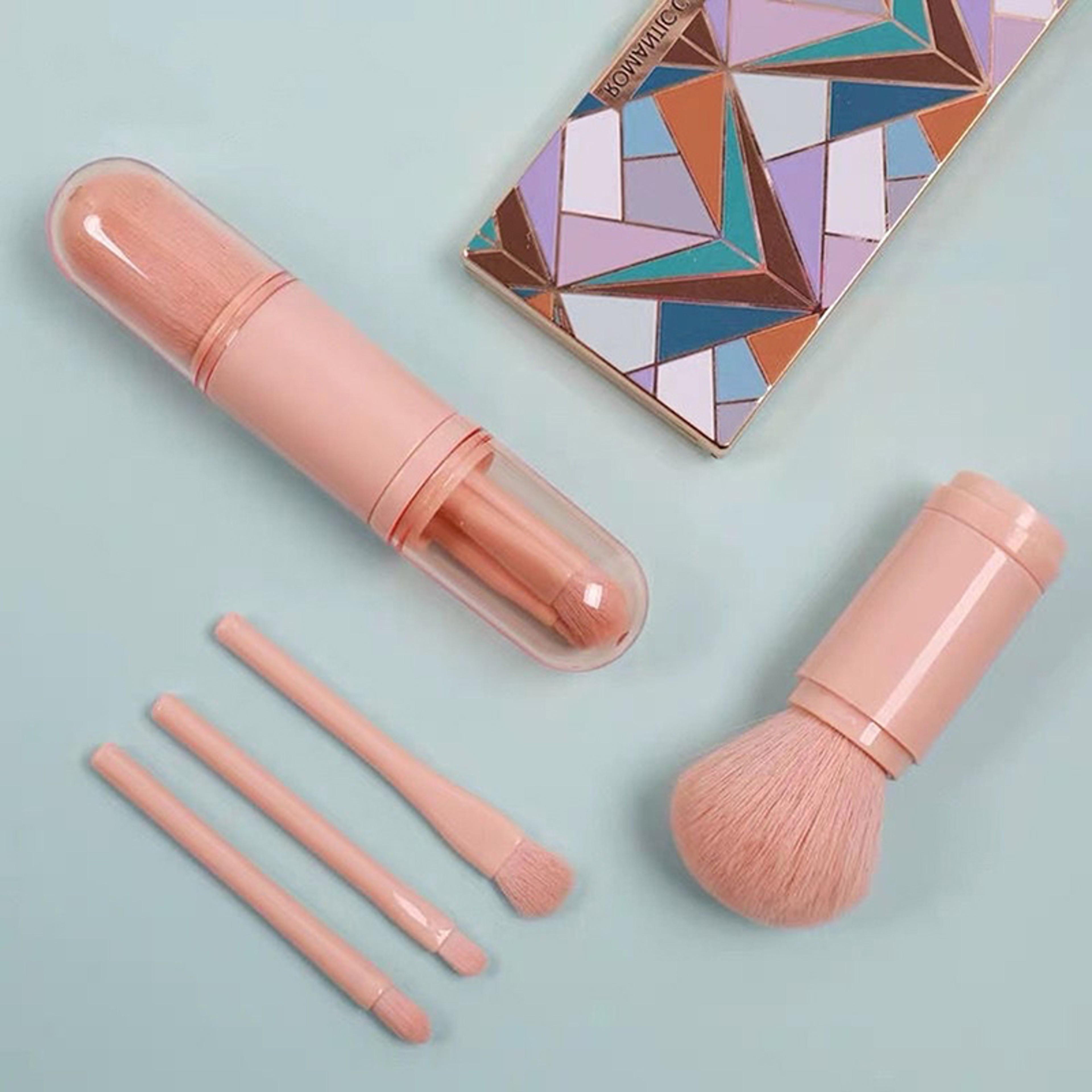 4 in 1 Travel Small Makeup Set, Portable Powder Blusher Brush, Telescopic Mini Makeup Tool with Cover – view 3