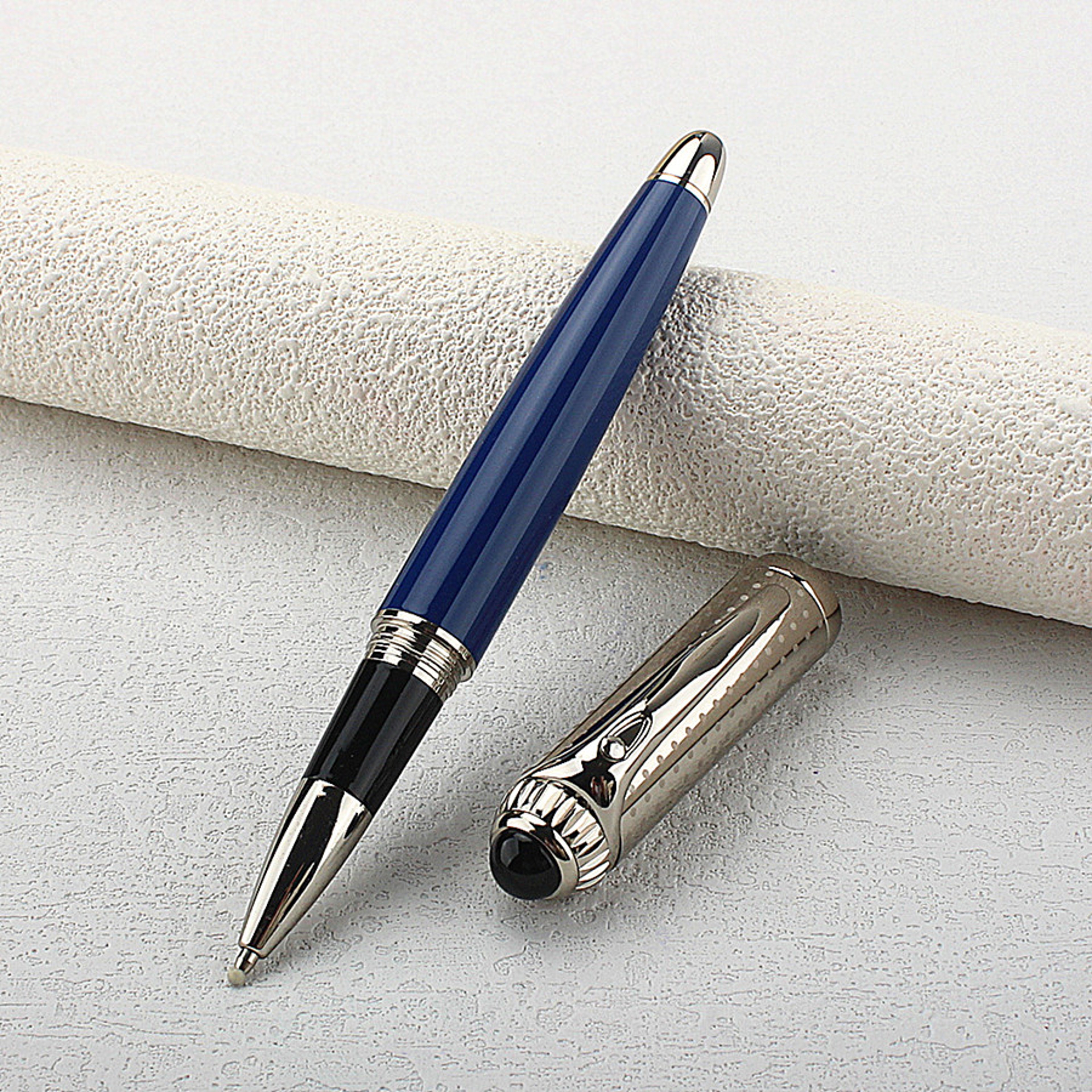 Luxury Big Size Metal Rollerball Pen, Blue Ink Silver Clip, Business Gift Pen – view 5