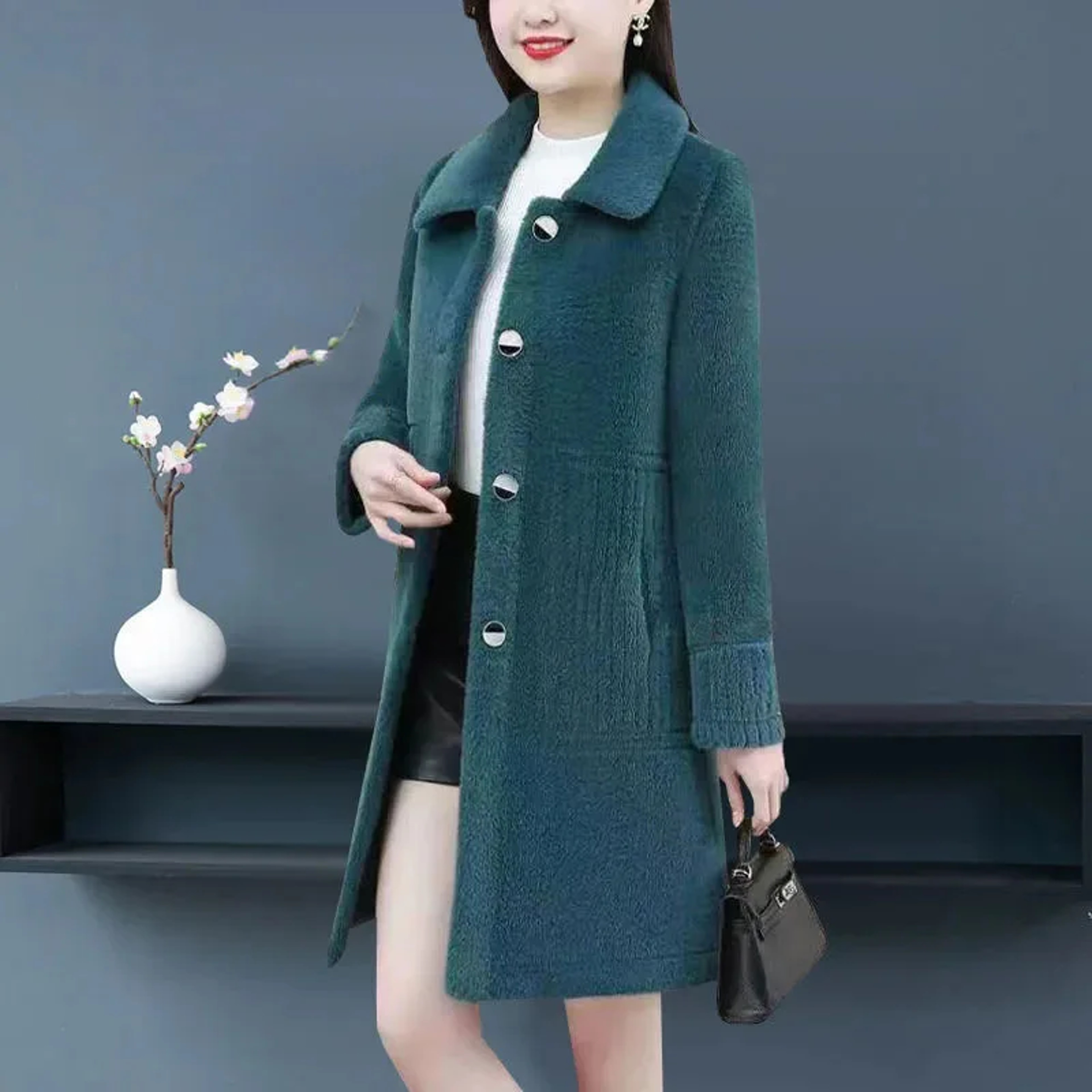 Luxurious Winter Lamb Fur Jacket, Thickened Long Woolen Coat, Fashionable Polyester Design for Mothers and Women – view 2