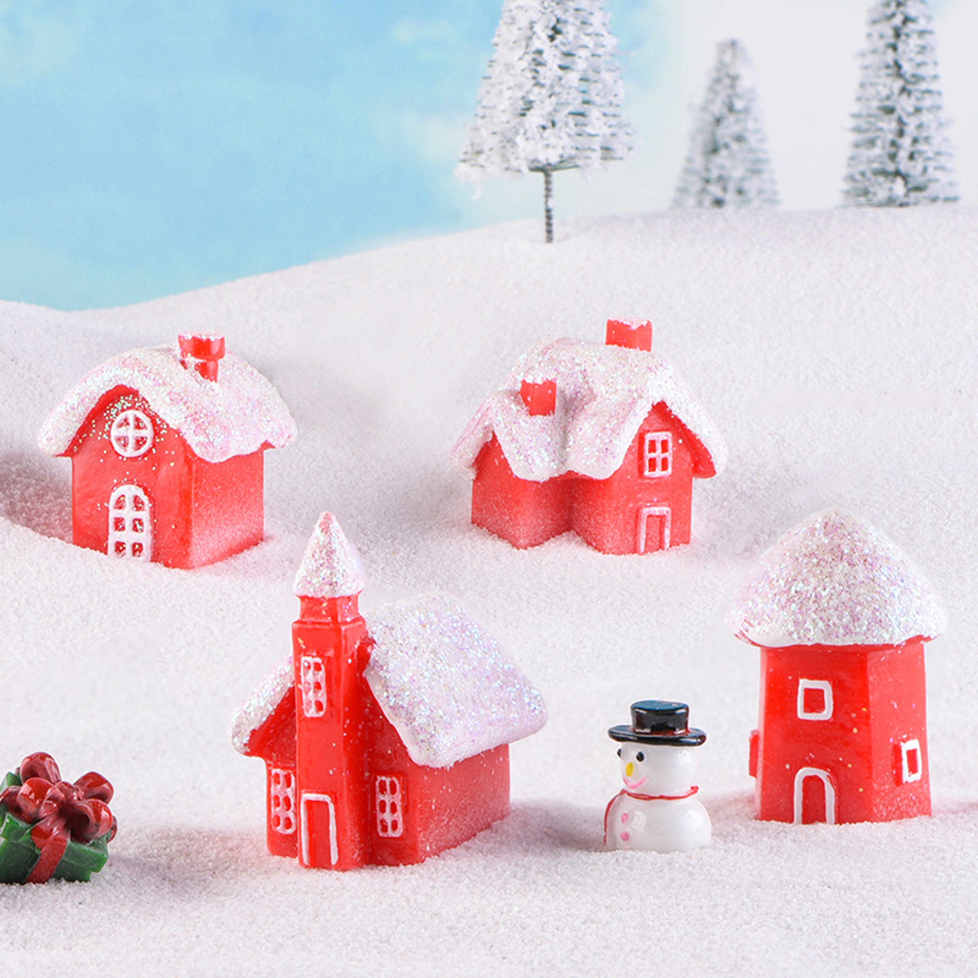 Resin Miniature Red House Christmas Home Decoration Winter Village Snowy House Christmas Ornament N 4