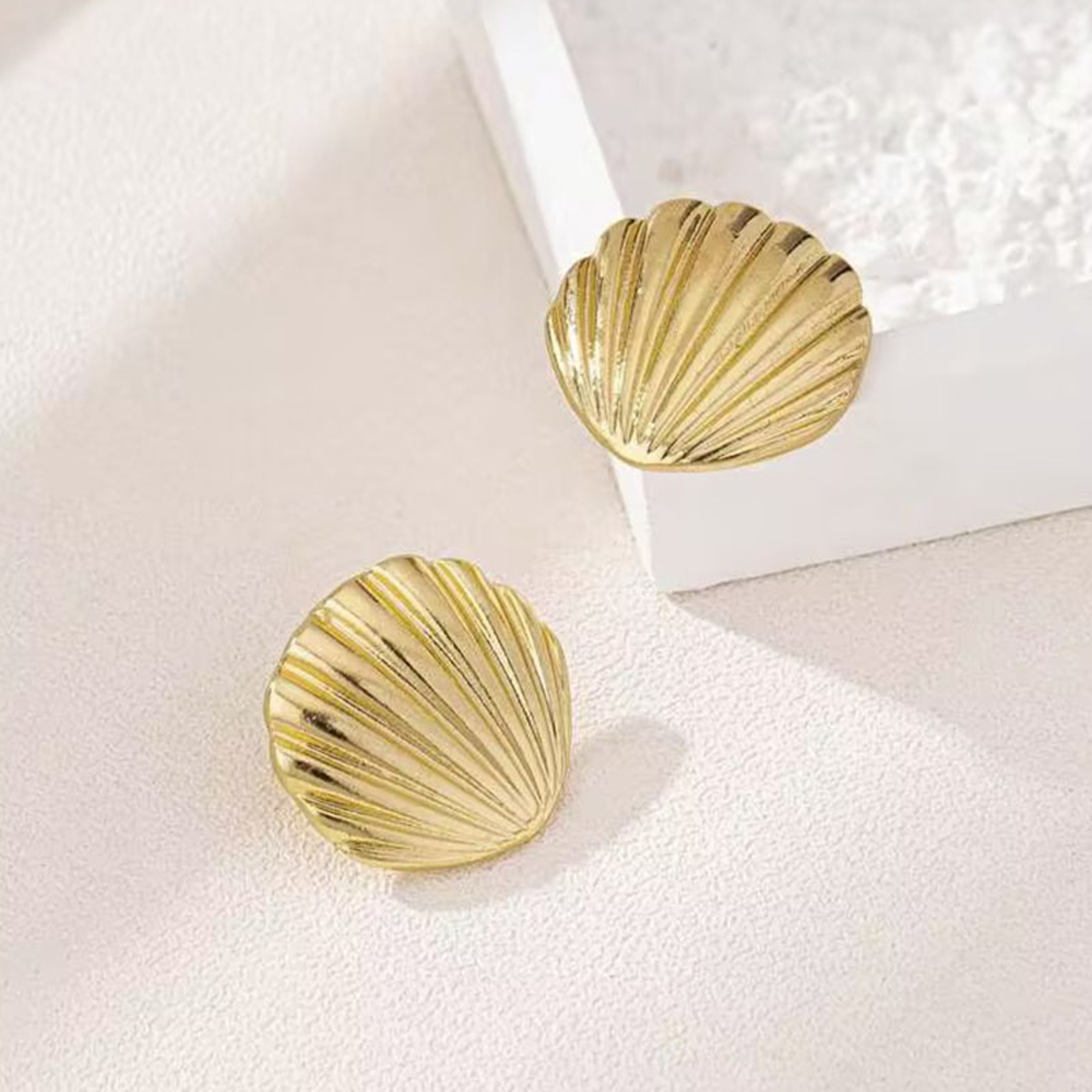 Geometric Ocean Shell Texture Drop Earrings Classic Gold Tone Fashion Jewelry – view 5