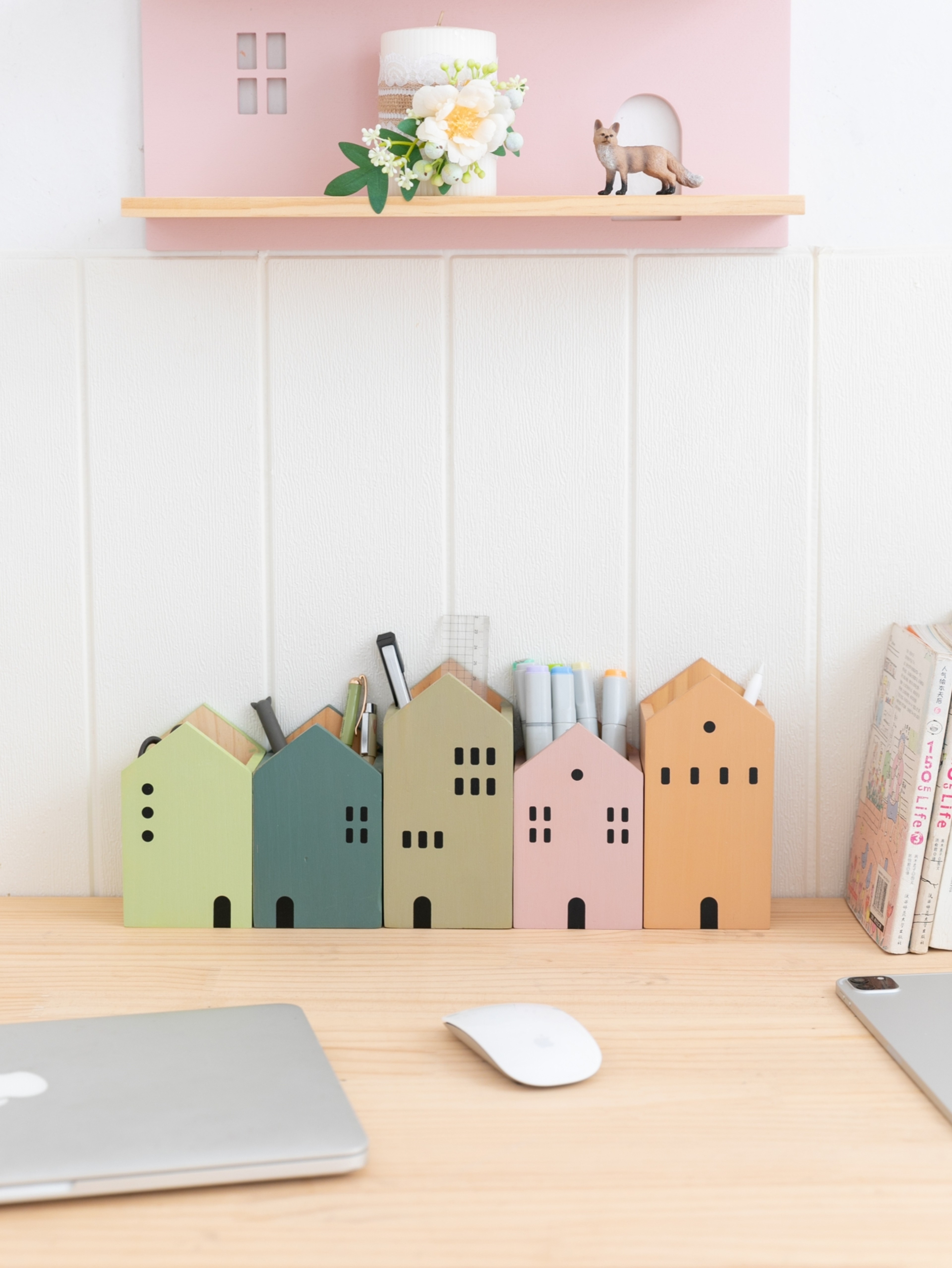 Cartoon House Wooden Pen Holder Desktop Pencil Organizer for Stationery and Makeup Brushes – view 2