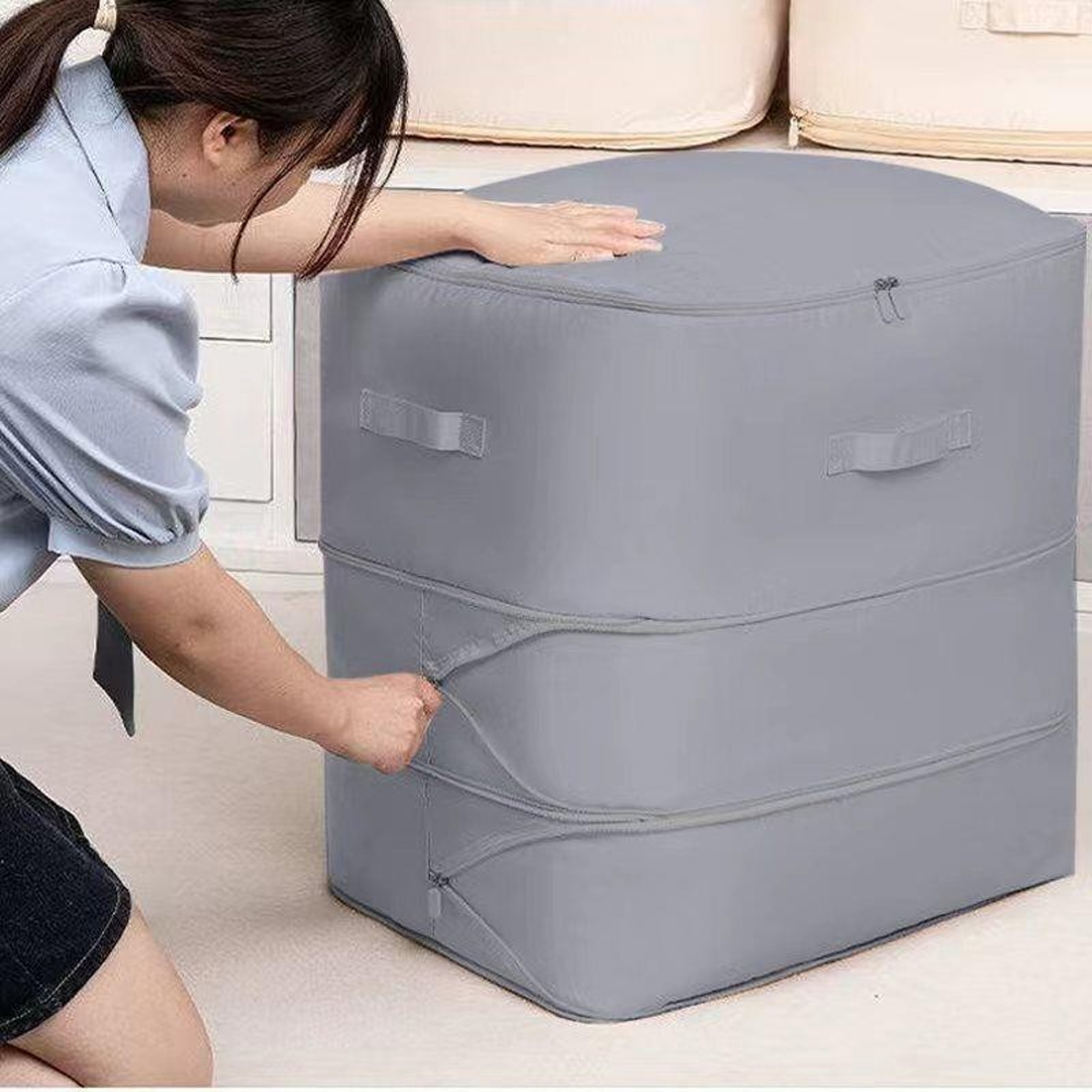 Heavy Duty Self Compressing Storage Bag Foldable Polyester Organizer for Clothes and Bedding – view 1