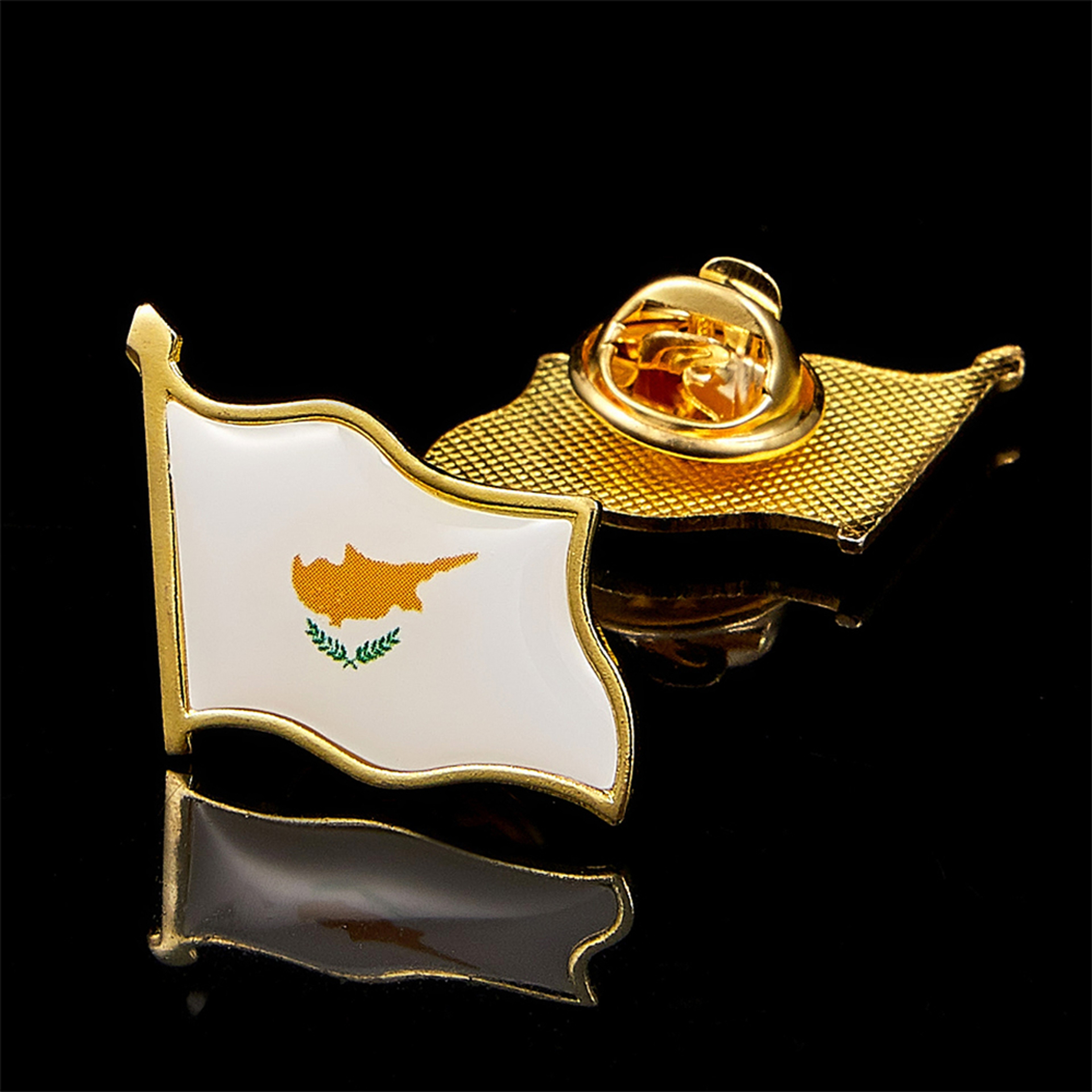 Cyprus Flag Lapel Pin Gold Plated Metal Country Badge – view 1