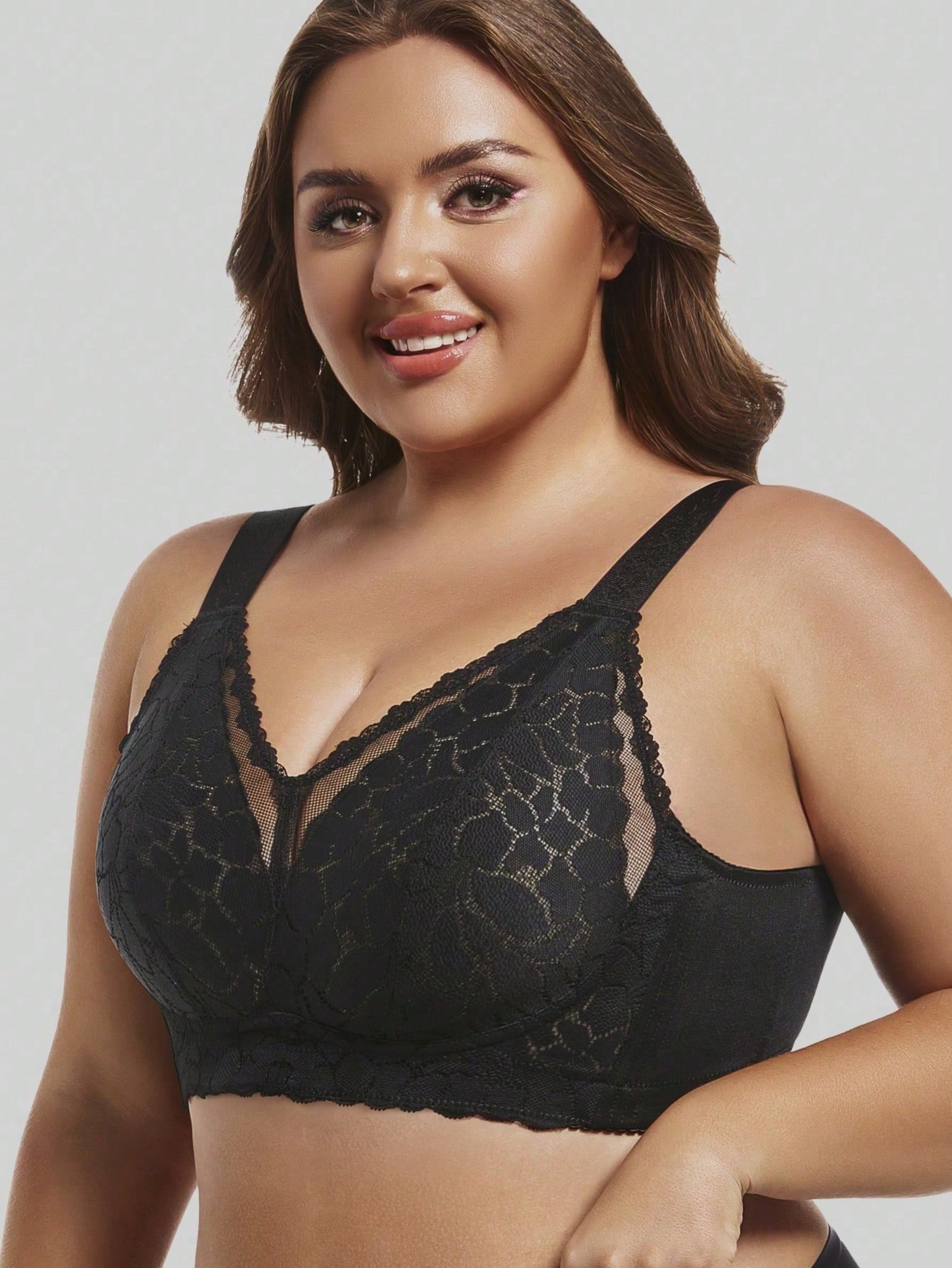 Womens Plus Size Wireless Full Coverage Bra with Lace and Adjustable Straps – view 4