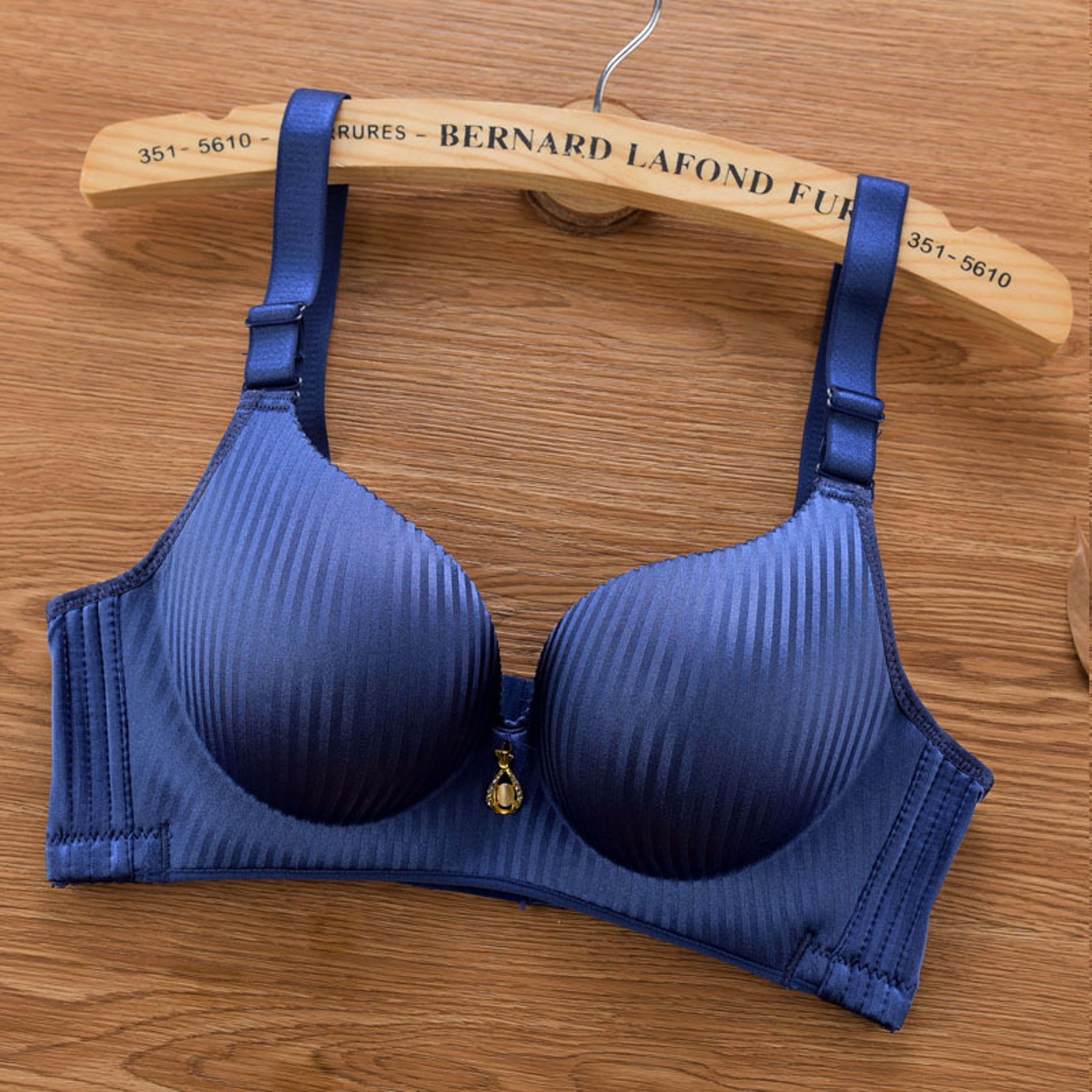 Womens Wireless Push Up Bra with Thick Padded Cups and Adjustable Straps – view 5