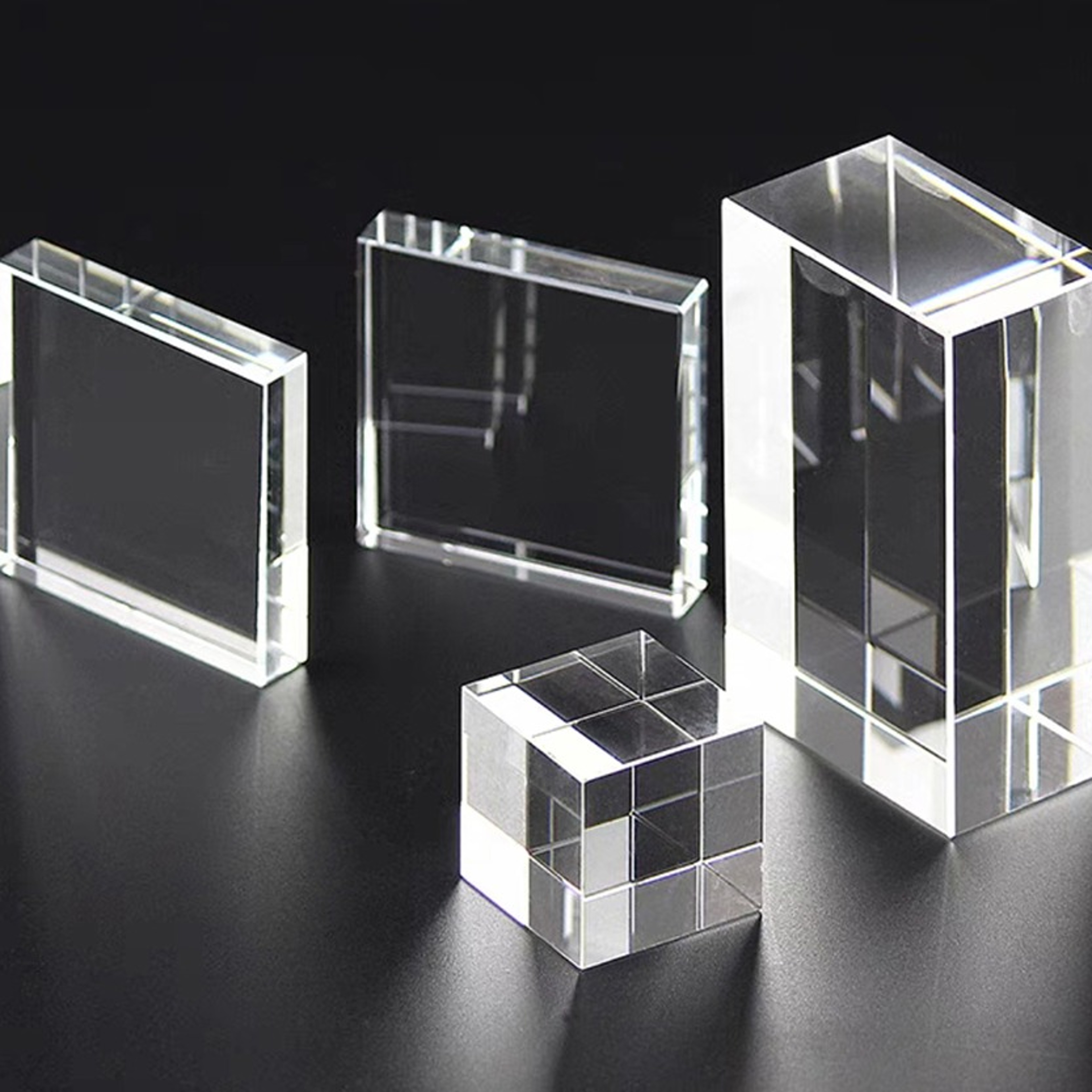 Personalized Engravable Crystal Glass Cube and Display Keepsakejpg