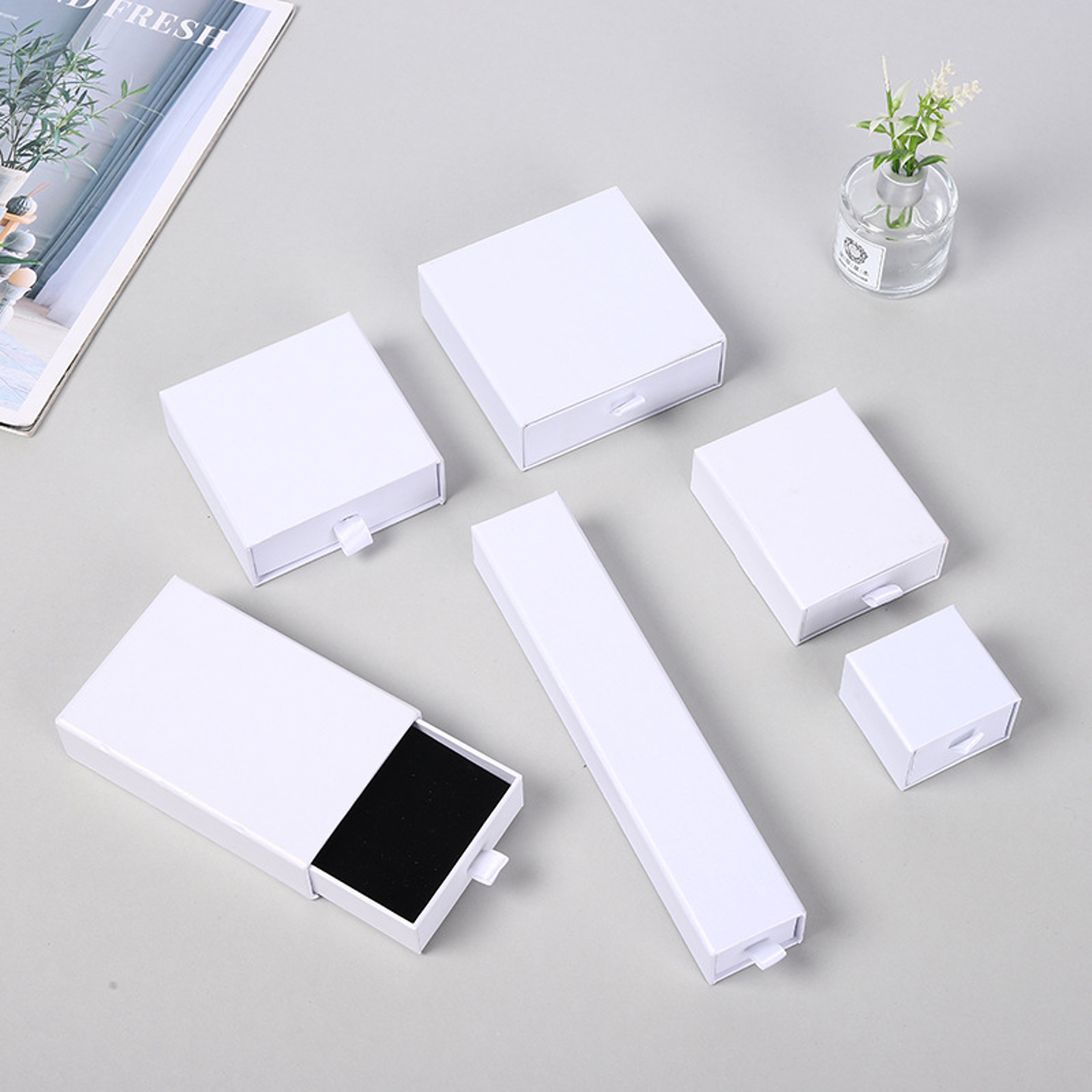 Twelve Piece Jewelry Gift Box Set for Rings Earrings Necklaces and Bracelets – view 14