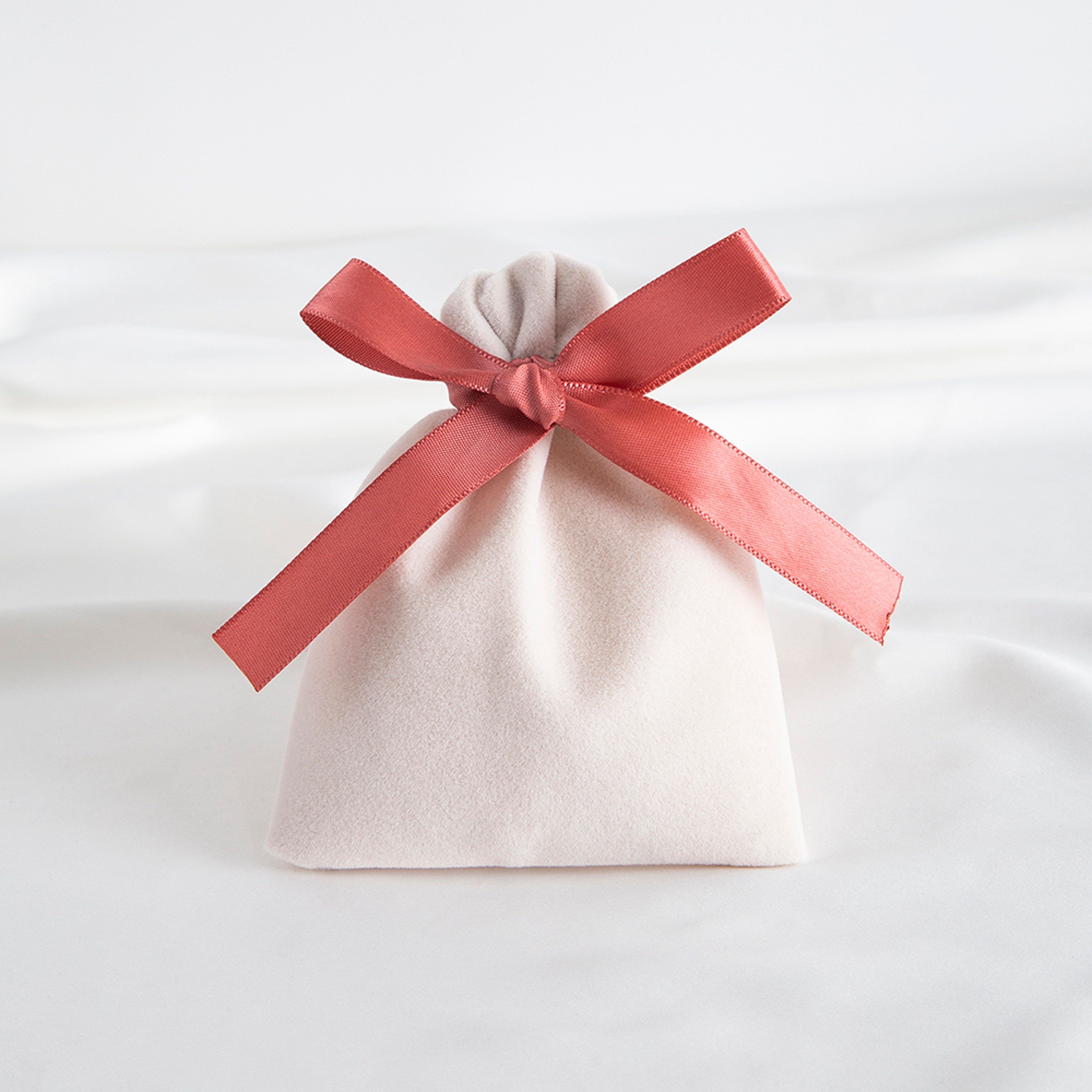 Velvet Jewelry Gift Pouches ten Pack Soft Reusable Bags for Jewelry and Party Favors – view 25