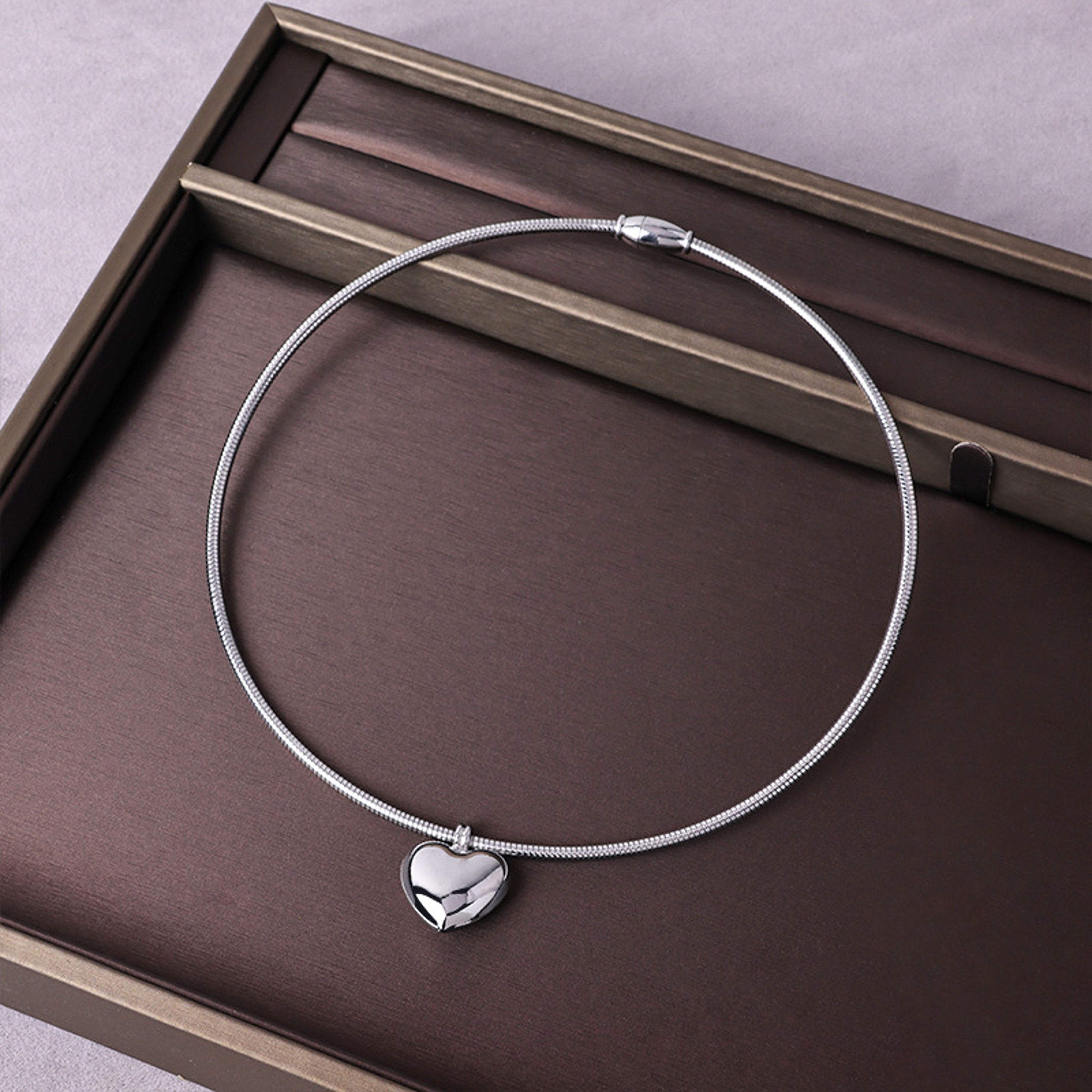 Heart Shaped Magnetic Choker Necklace With Snake Chain 3