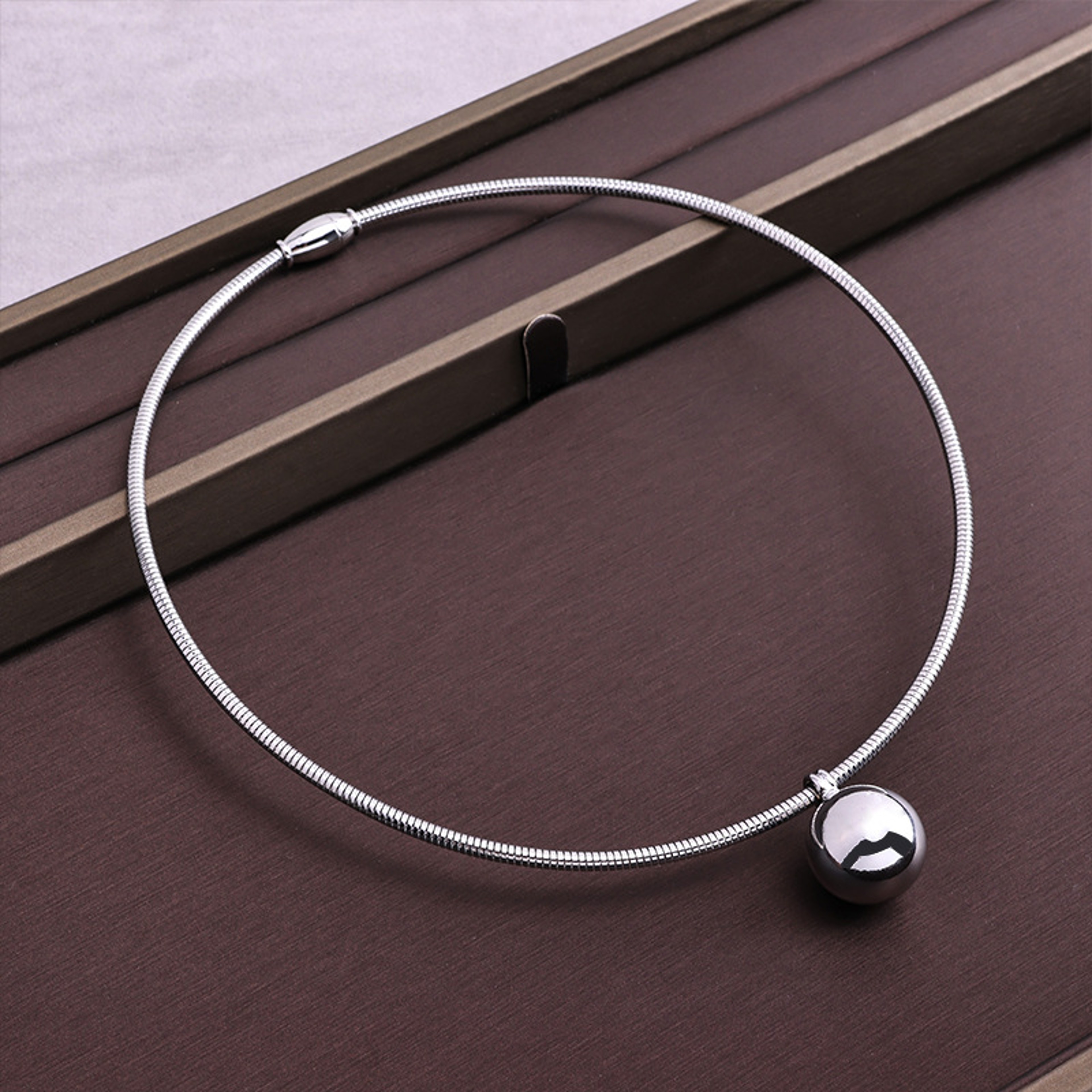 Heart Shaped Magnetic Choker Necklace With Snake Chain 9