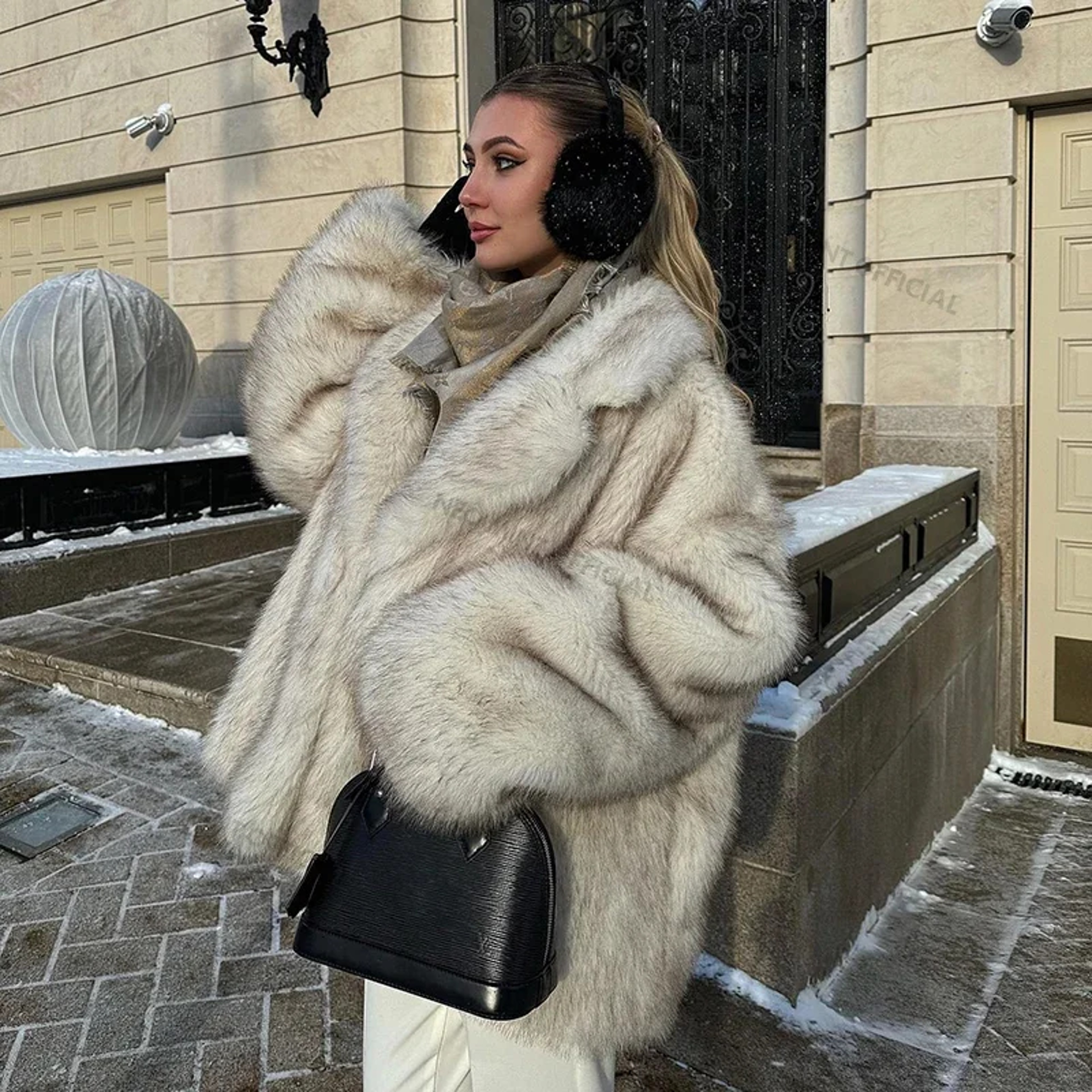 Womens Oversized Gradient Faux Fur Coat With Batwing Sleeves 3