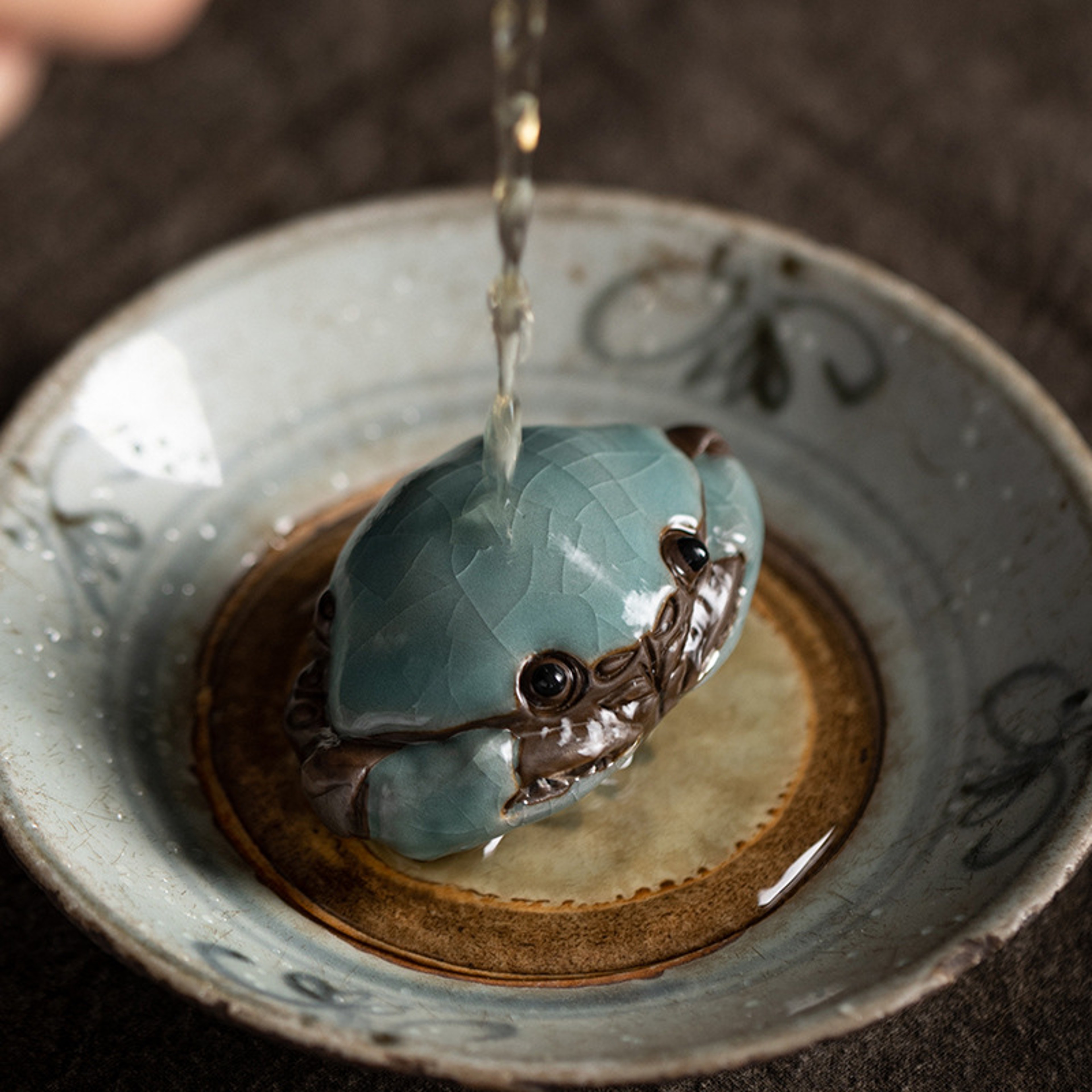 Handmade Ceramic Crab Tea Pet With Cracked Glaze For Tea Table Decoration 3