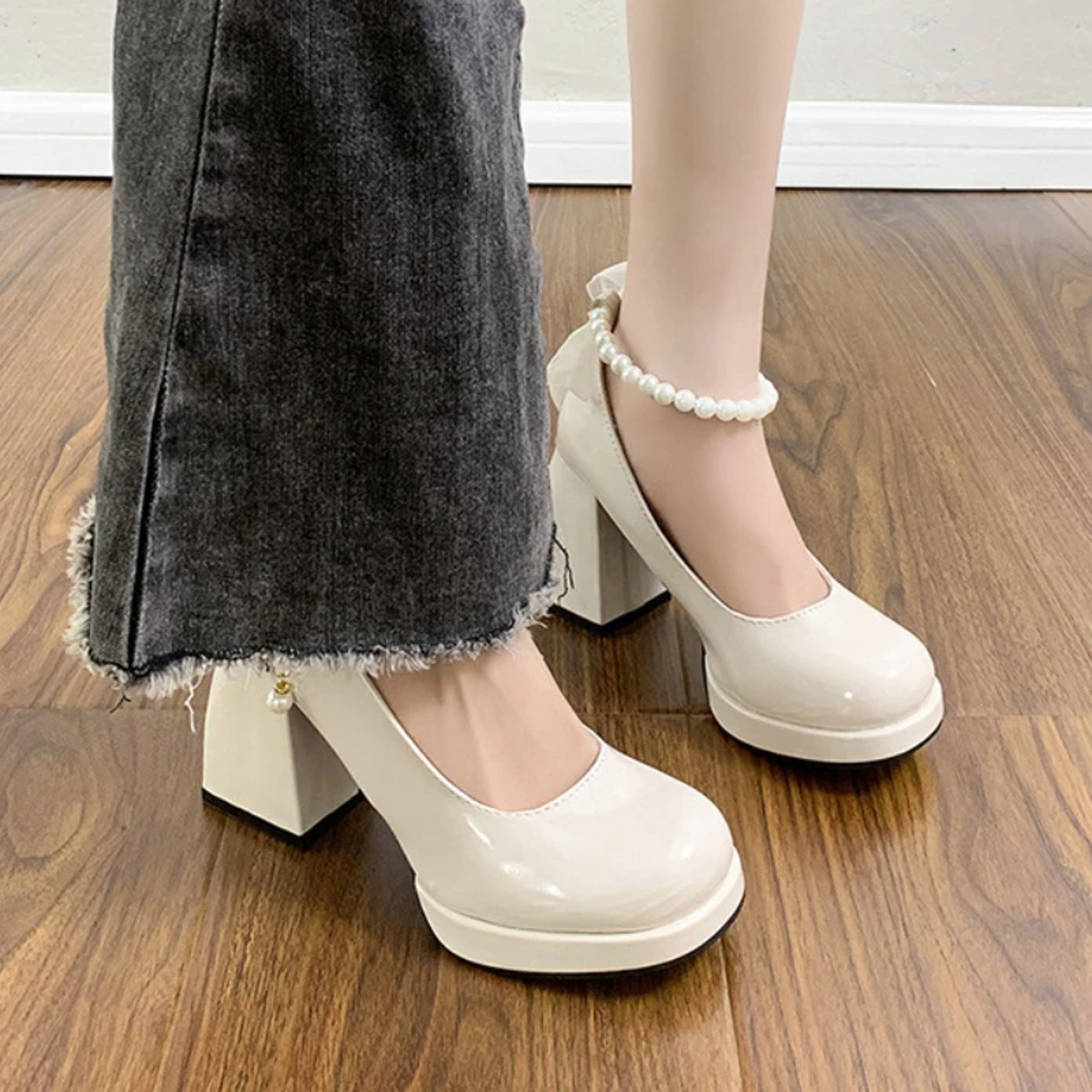 Womens Mary Jane High Heels with Bow Detail and Patent Leather Finish – view 3