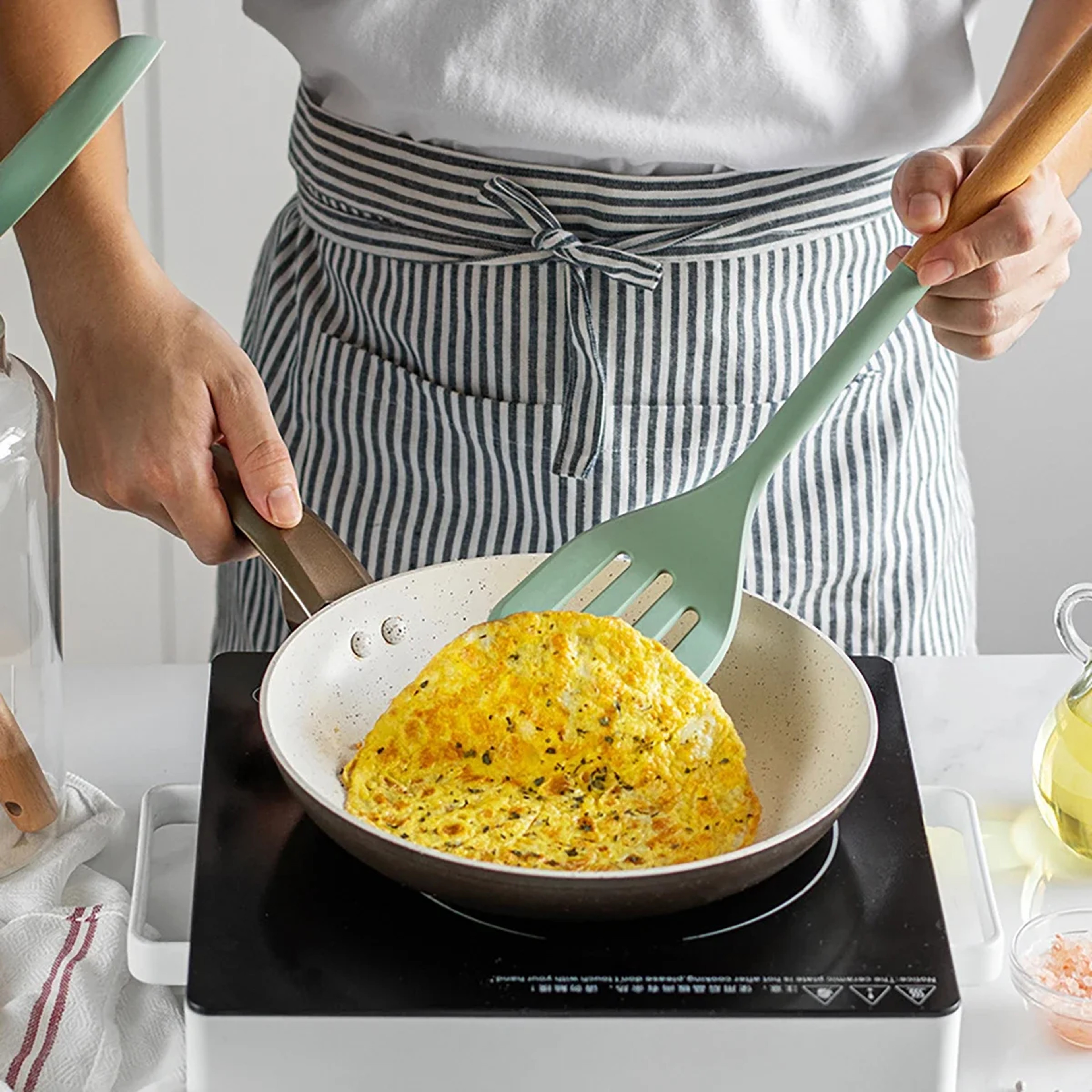 Silicone Spatula For Non Stick Pan Wooden Handle Heatresistant Silicone Cooking Spoon Kitchen Tool  2