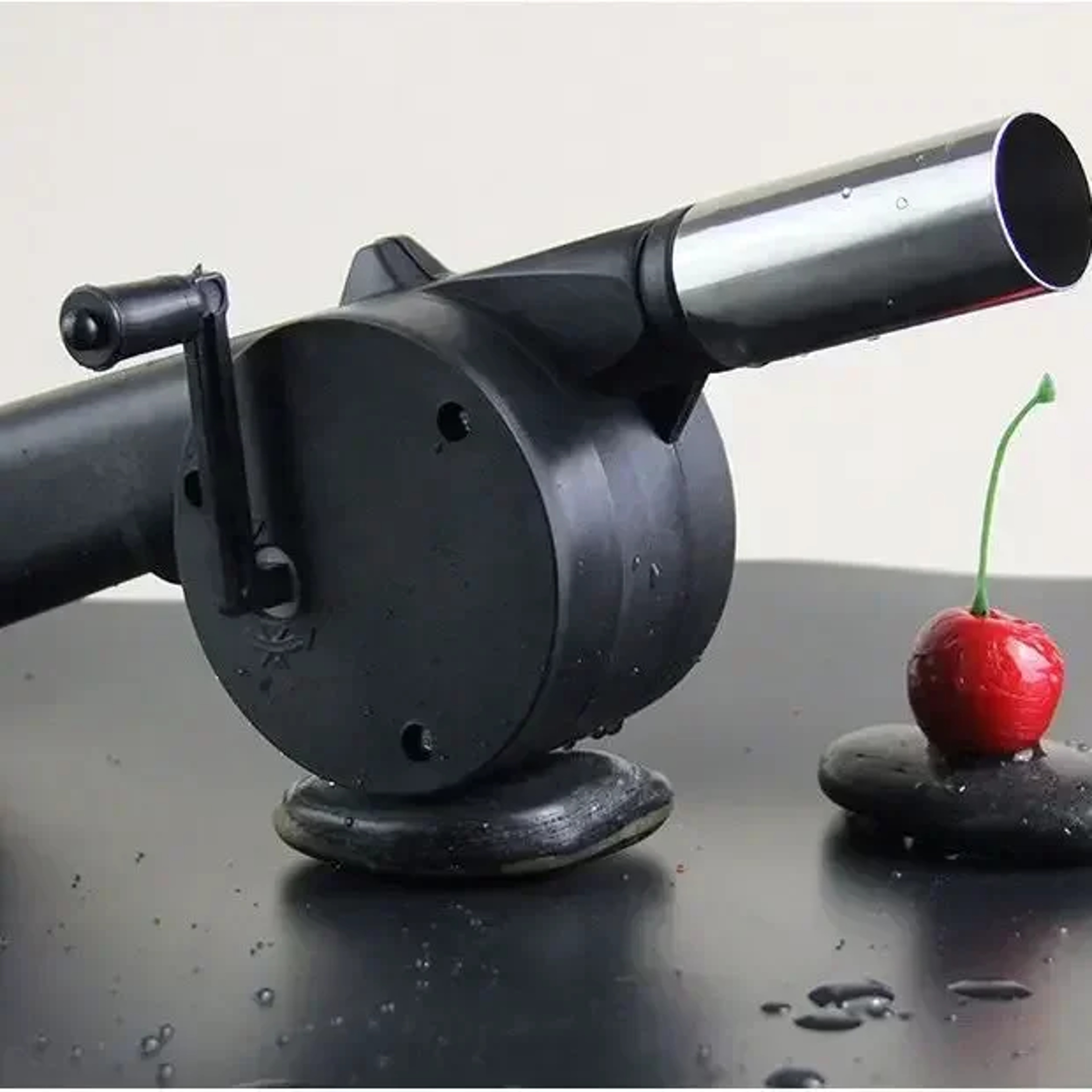 Outdoor Portable Hand Blower, Household Barbecue Charcoal Combustion Blower, BBQ Tools, Camping Barbecue Fan – view 2