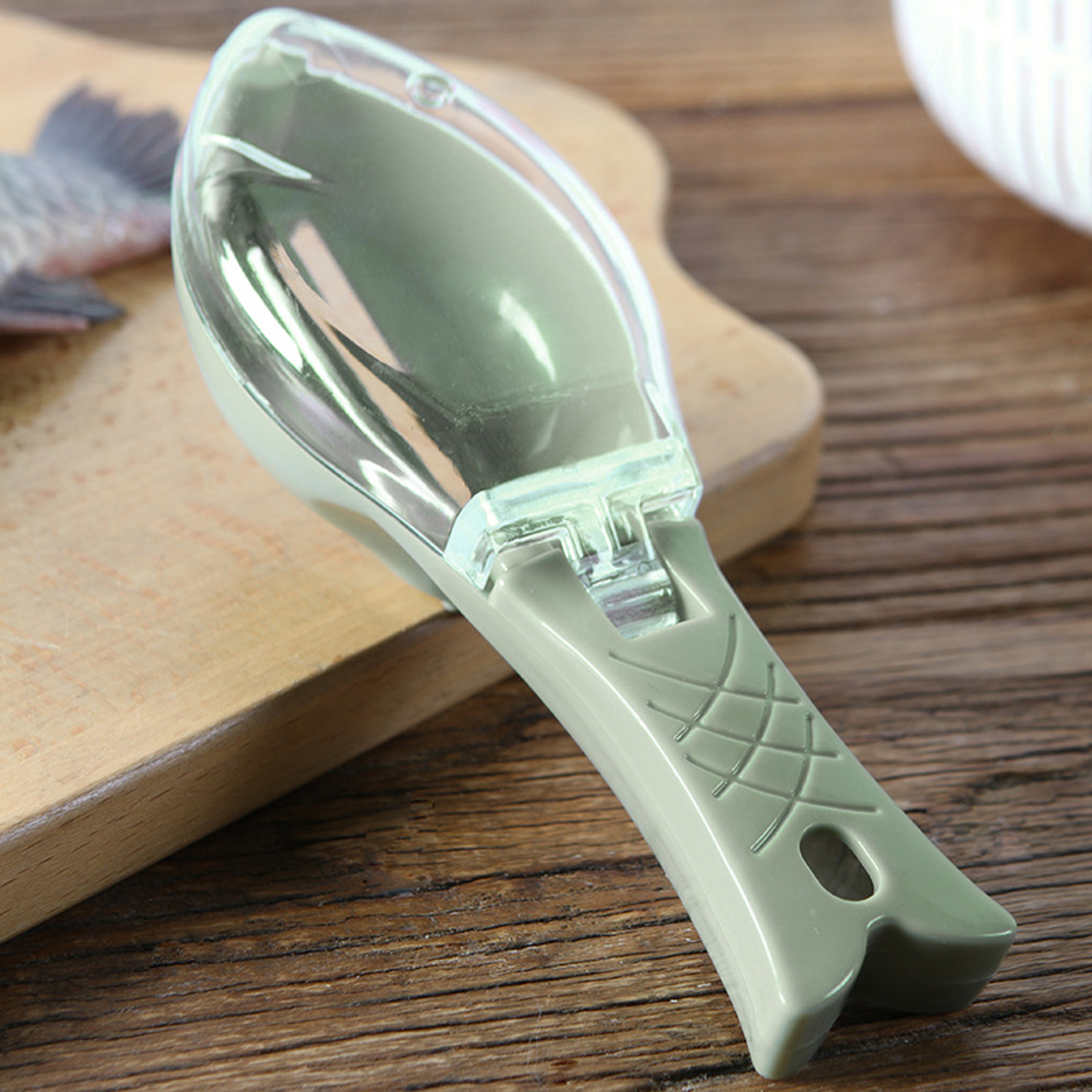 Fish Scale Remover with Lid Portable Fish Scaler Tool for Fast, Mess Free Seafood Prep – view 3