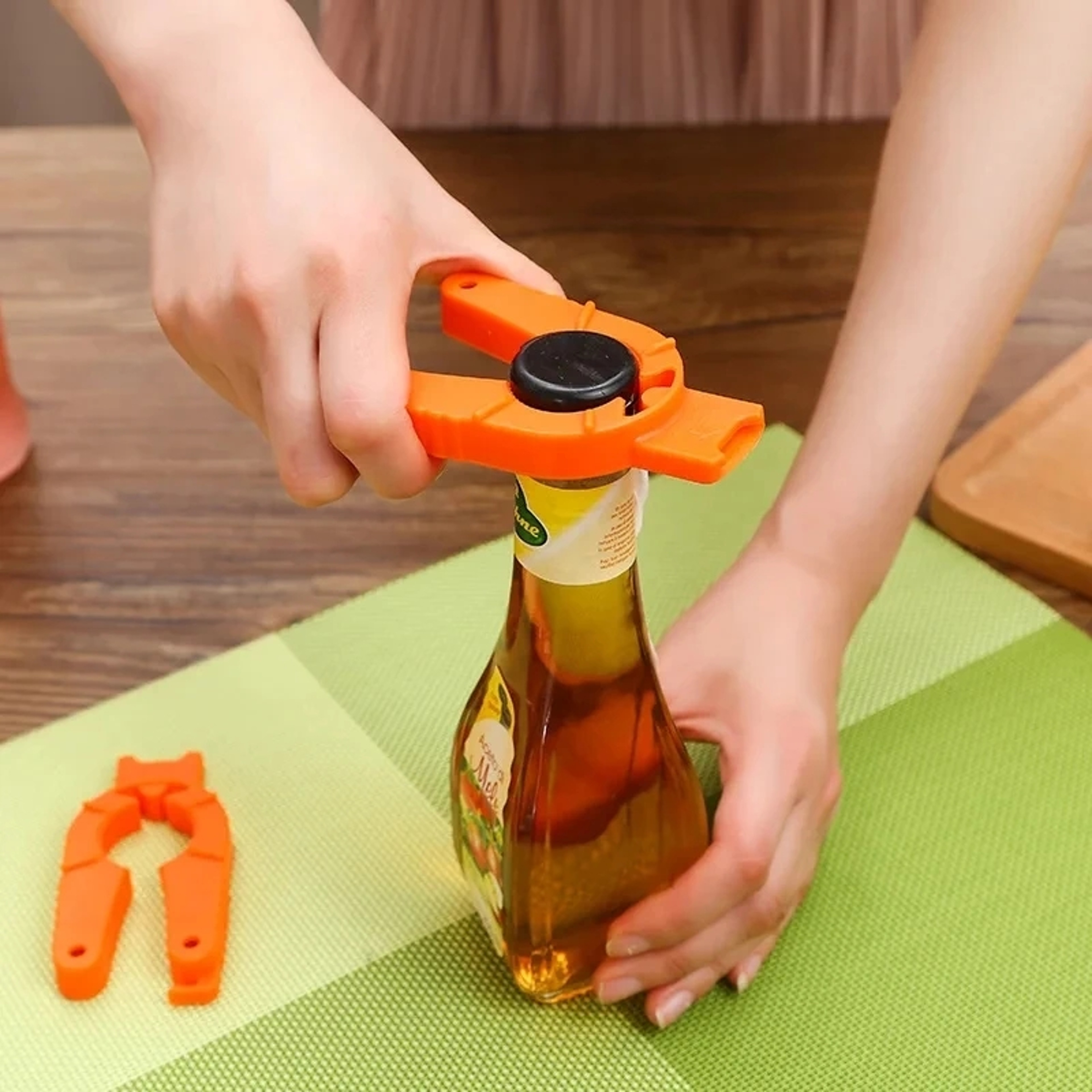 Creative Lady Multi Function Bottle Opener Portable EDC Kitchen Bar Tool – view 2