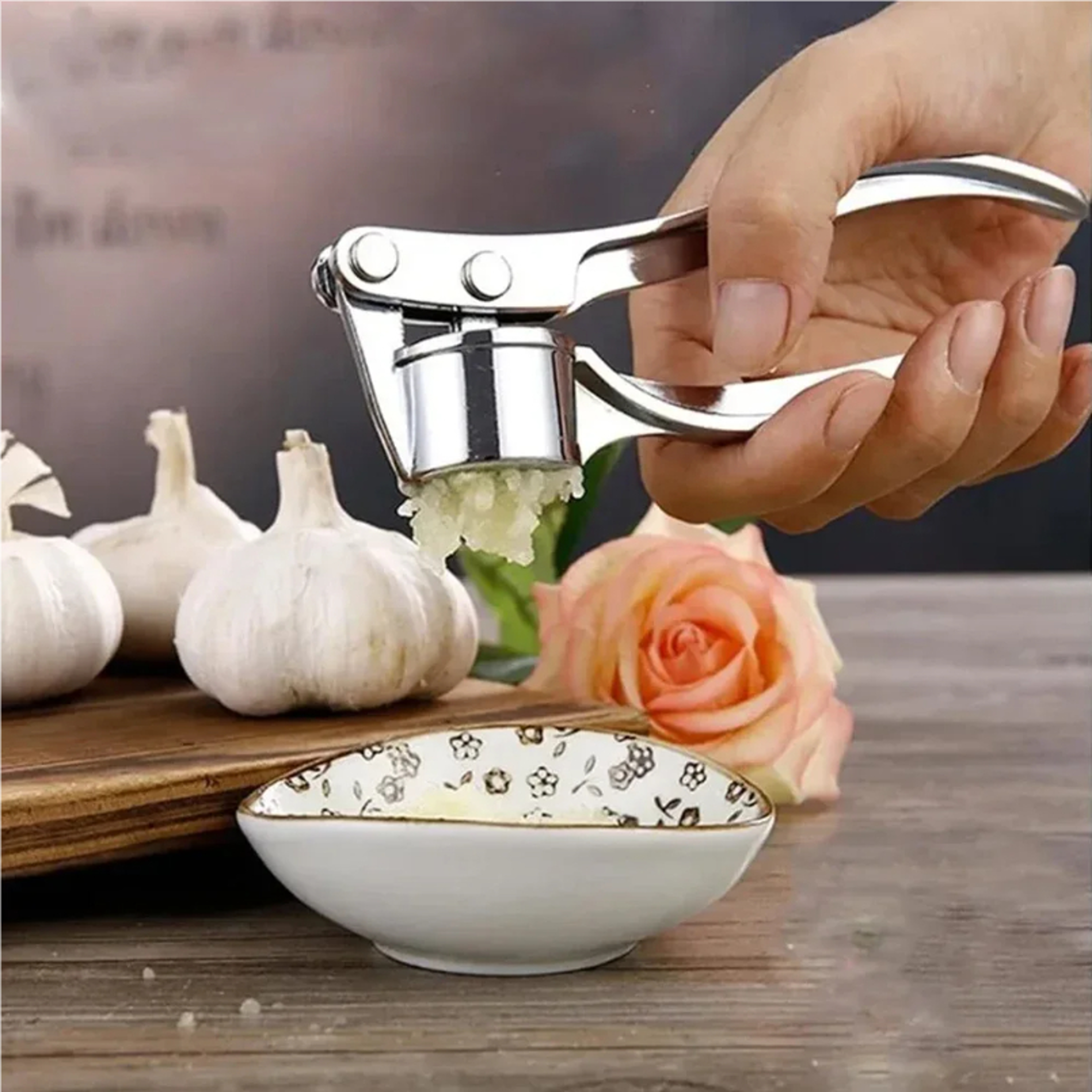 Stainless Steel Garlic Press  Garlic Mincer Set With Peeler And Cleaning Brush For Easy Kitchen Pre 0