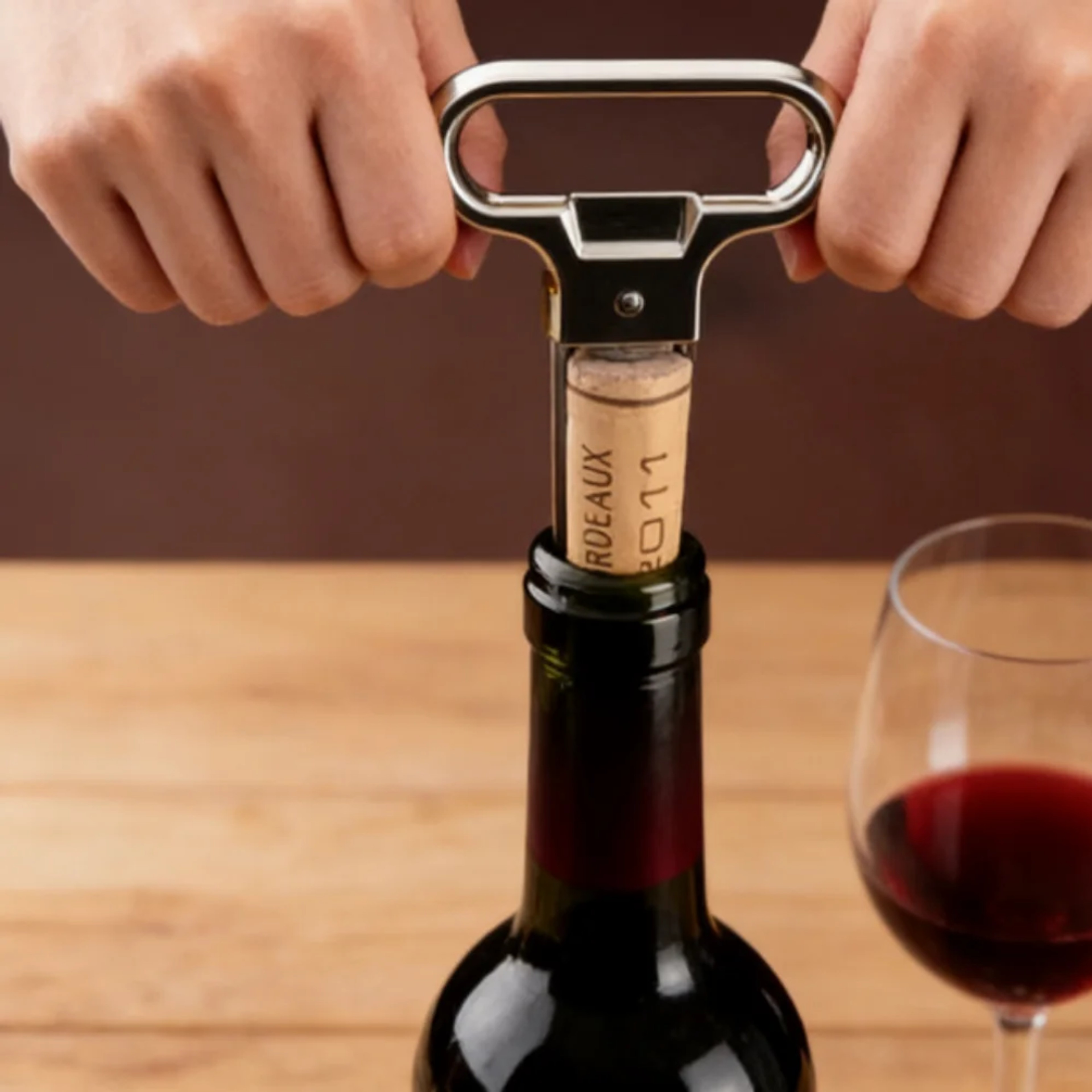 Effortless Air Pressure Wine Bottle Opener with Foil Cutter for Smooth Cork Removal – view 2