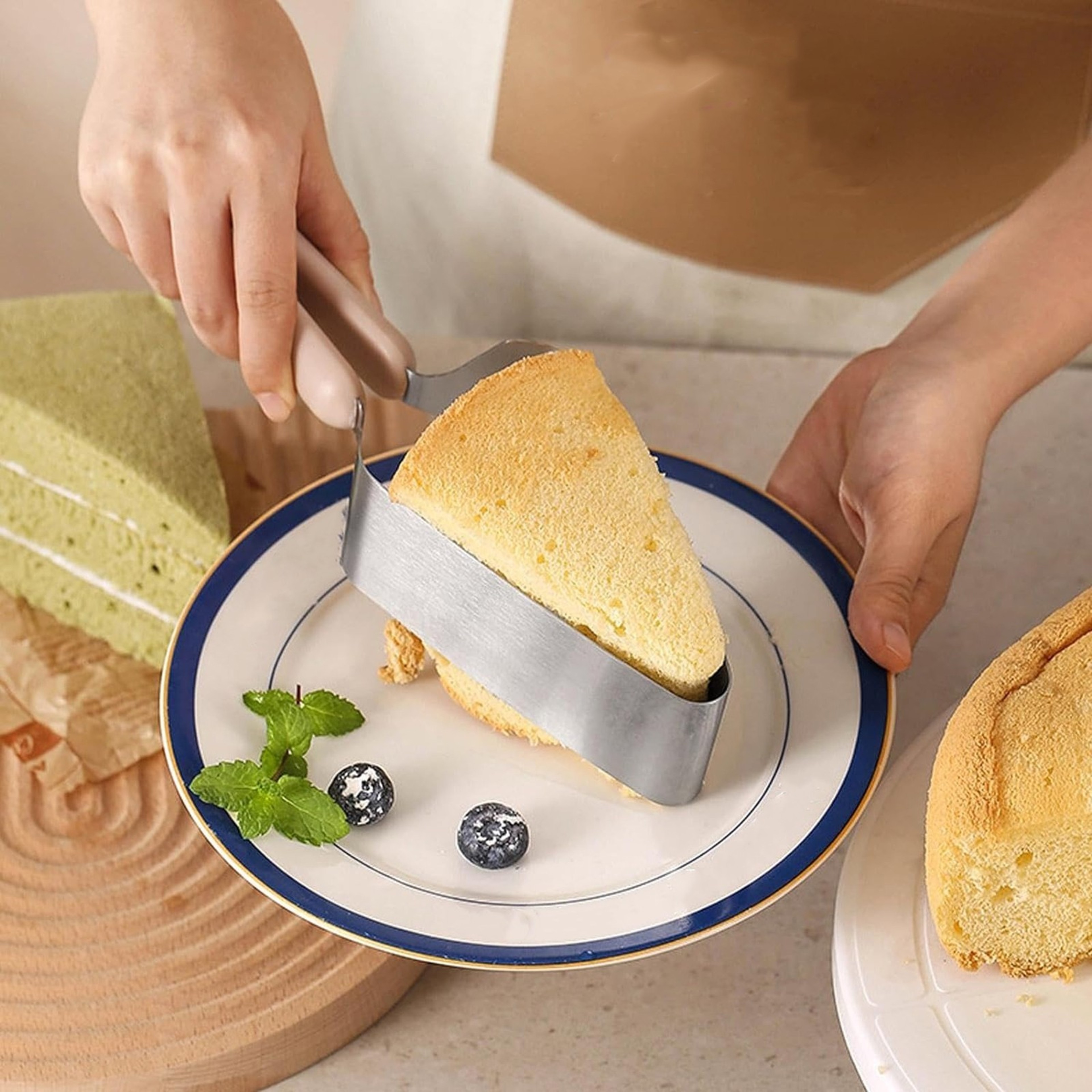 Adjustable Stainless Steel Cake Slice Cutter & Server for Perfect Cake Portions – view 3