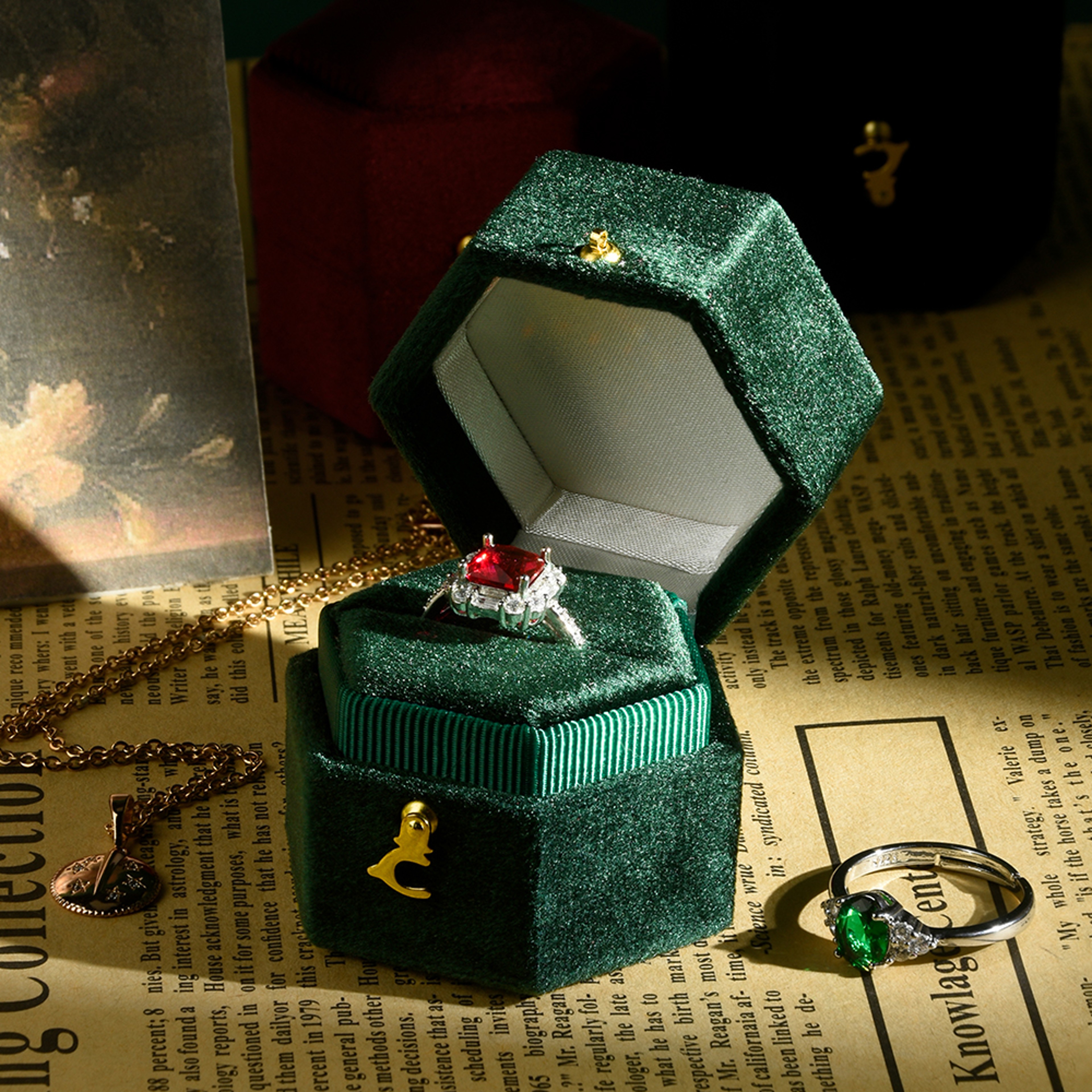 TAIMY Mini Velvet Hexagon Ring Box, Custom Logo & Color Jewelry Box for Weddings, Single Slot Retro Antique Ring Case – view 1