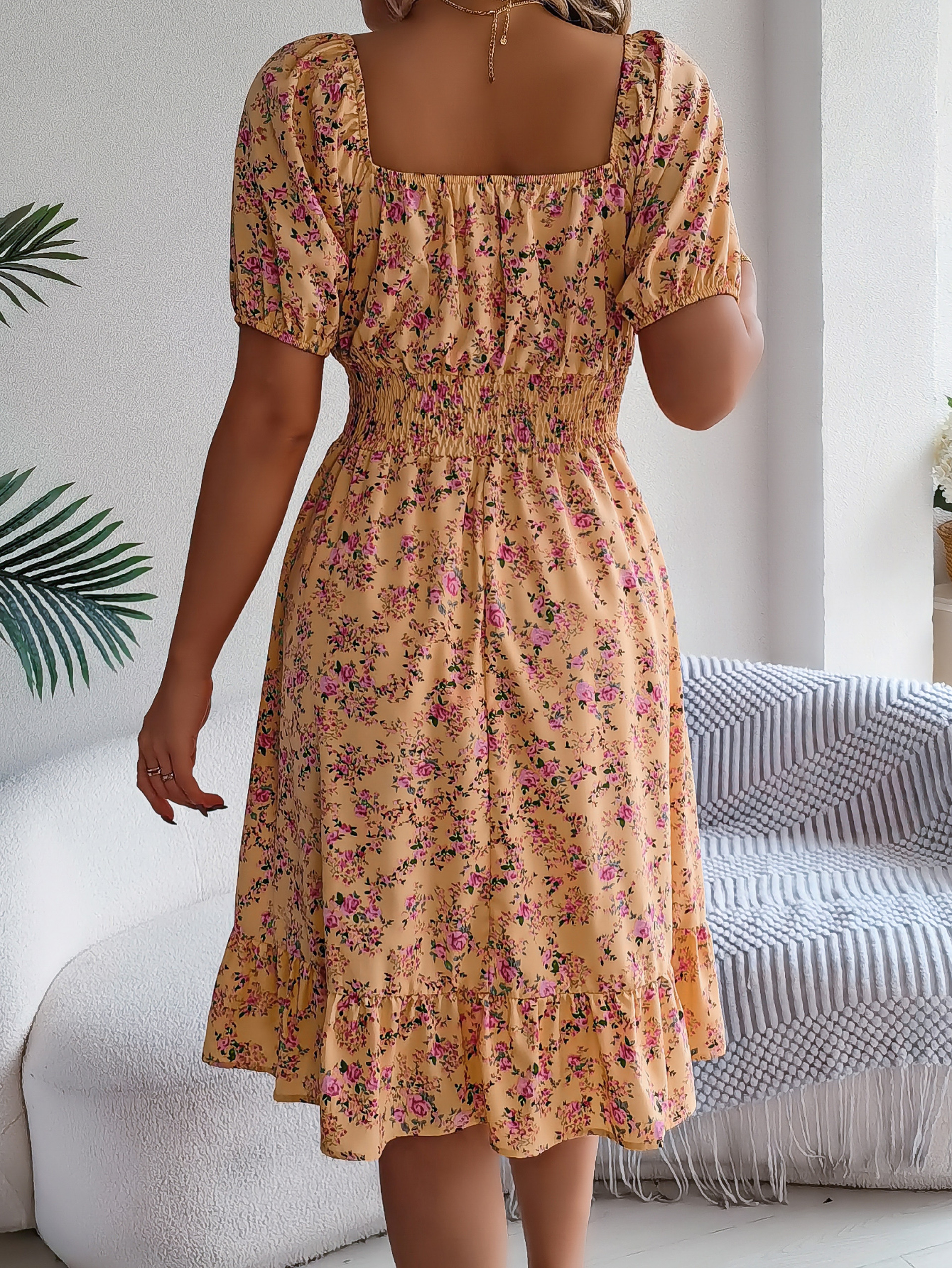 Floral Print Short Sleeved Square Neck Dress, Spring and Summer Elegant Women's Ruffled Edge Dress – view 2