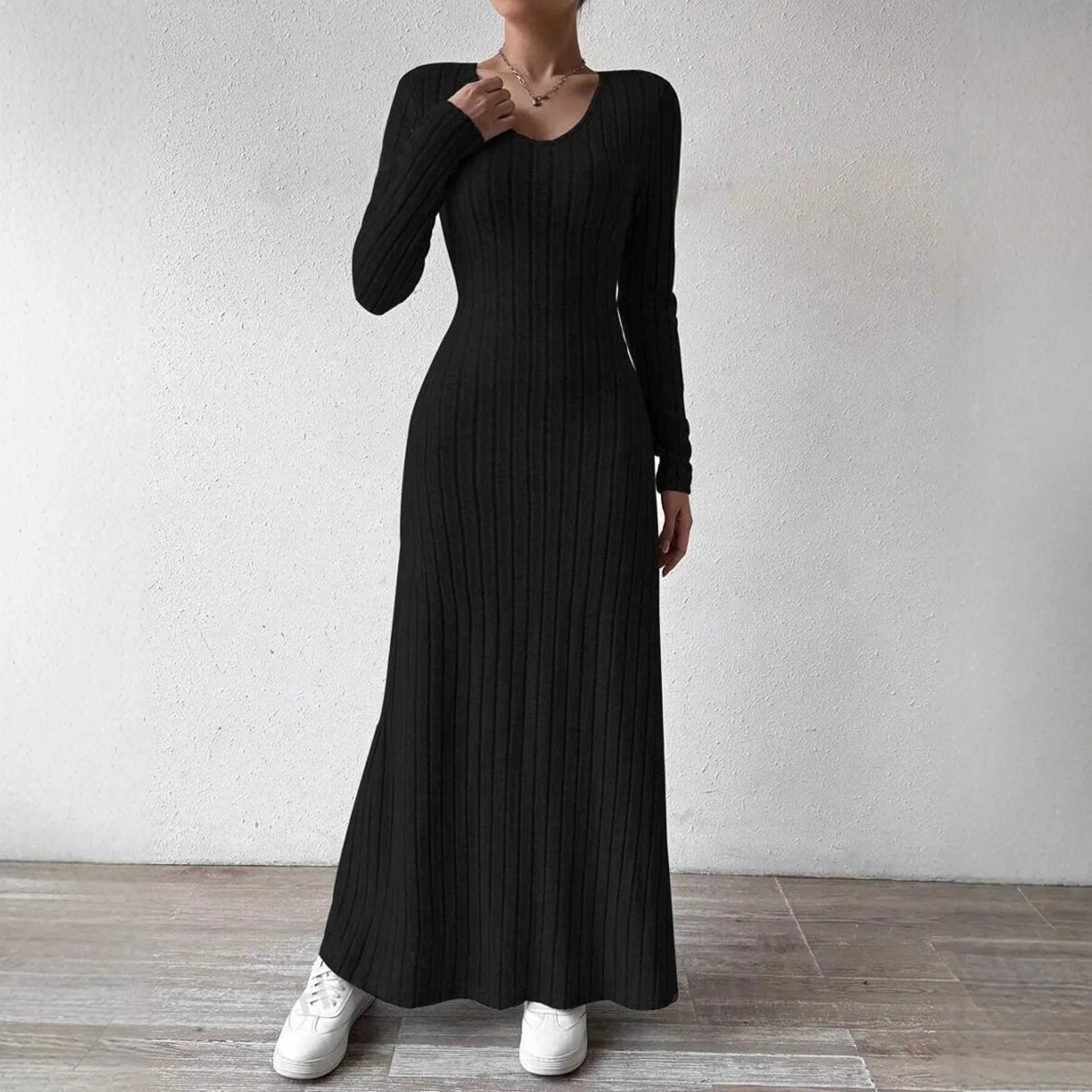 Elegant Knitted Long Sleeve Dress for Women – Slimming A-Line Dress Maxi Style – view 3