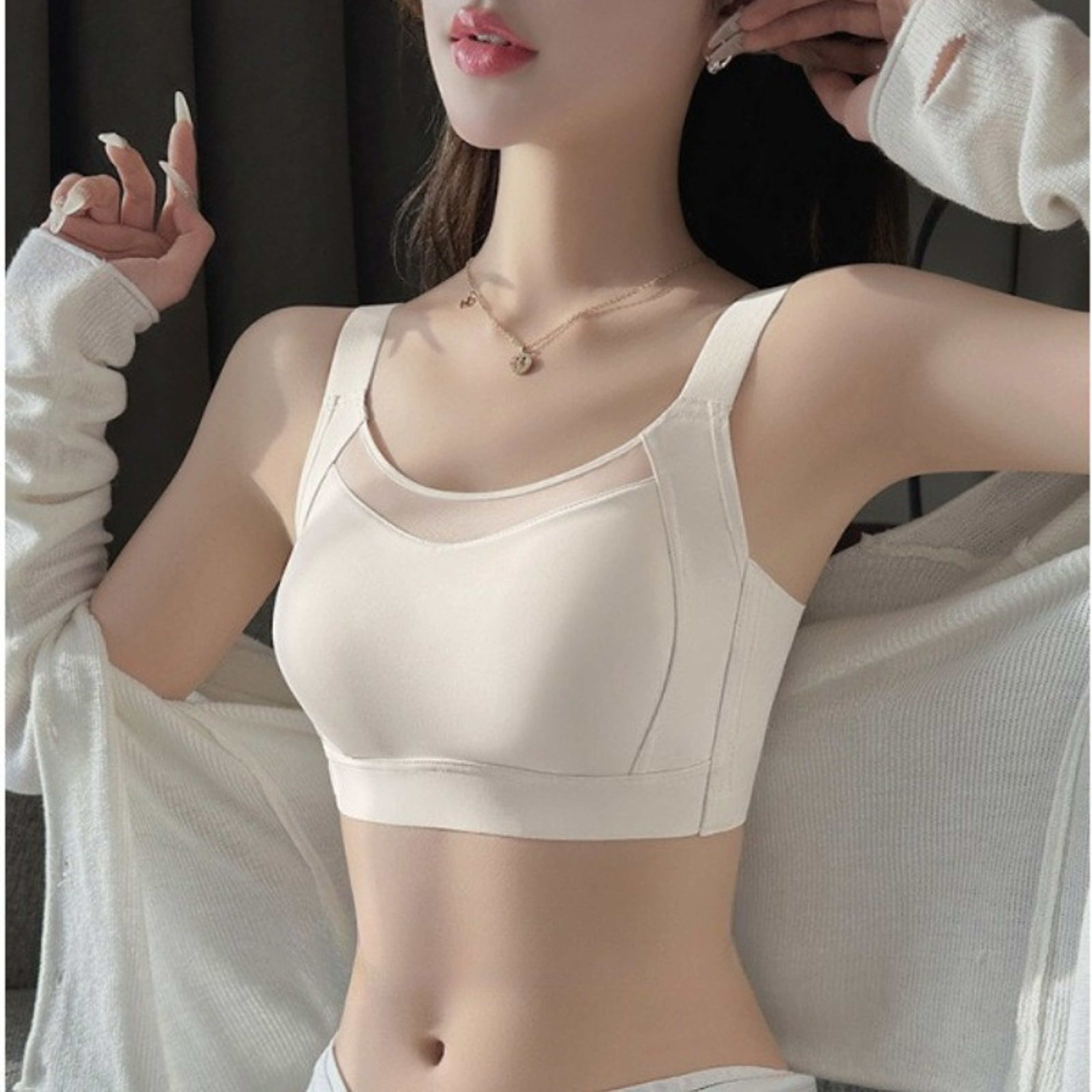 Wireless Full Coverage Strapless Minimizer Bra with Side Control Support – view 1