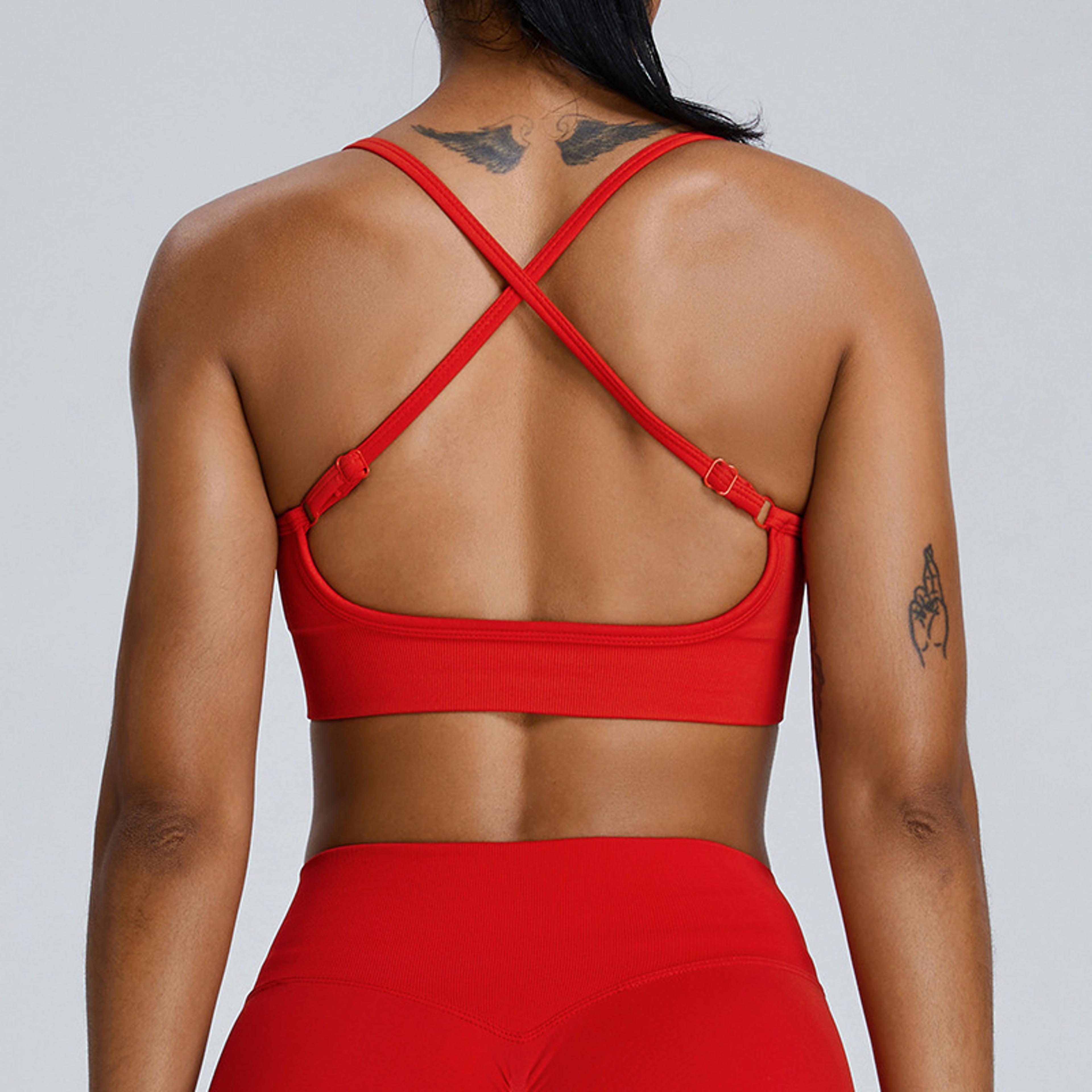 Seamless Cross Back High Support Women Sports Bra Top With Push Up Chest Pads 2